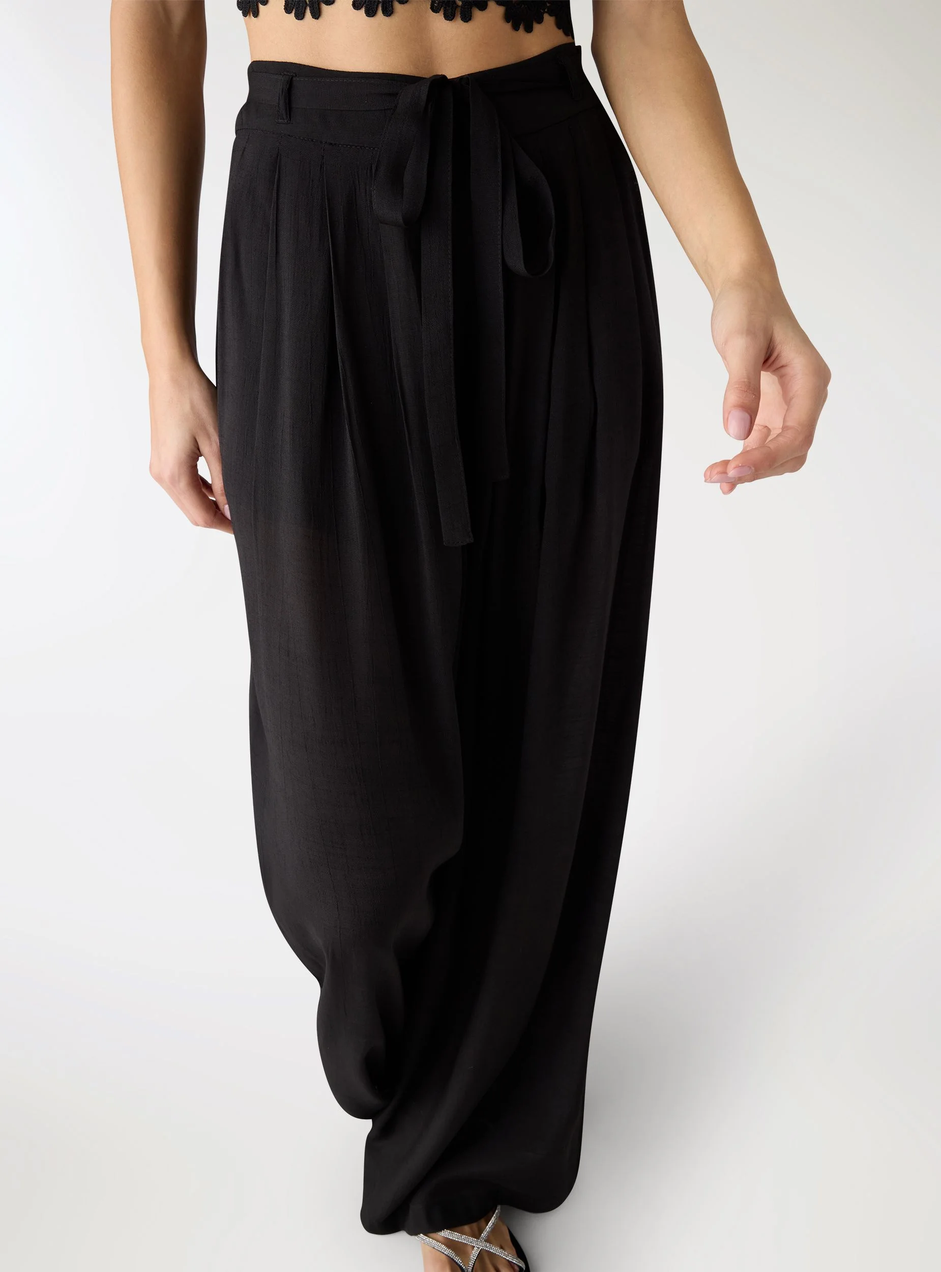 Pantaloni wide leg a tinta unita con cintura - Image 3