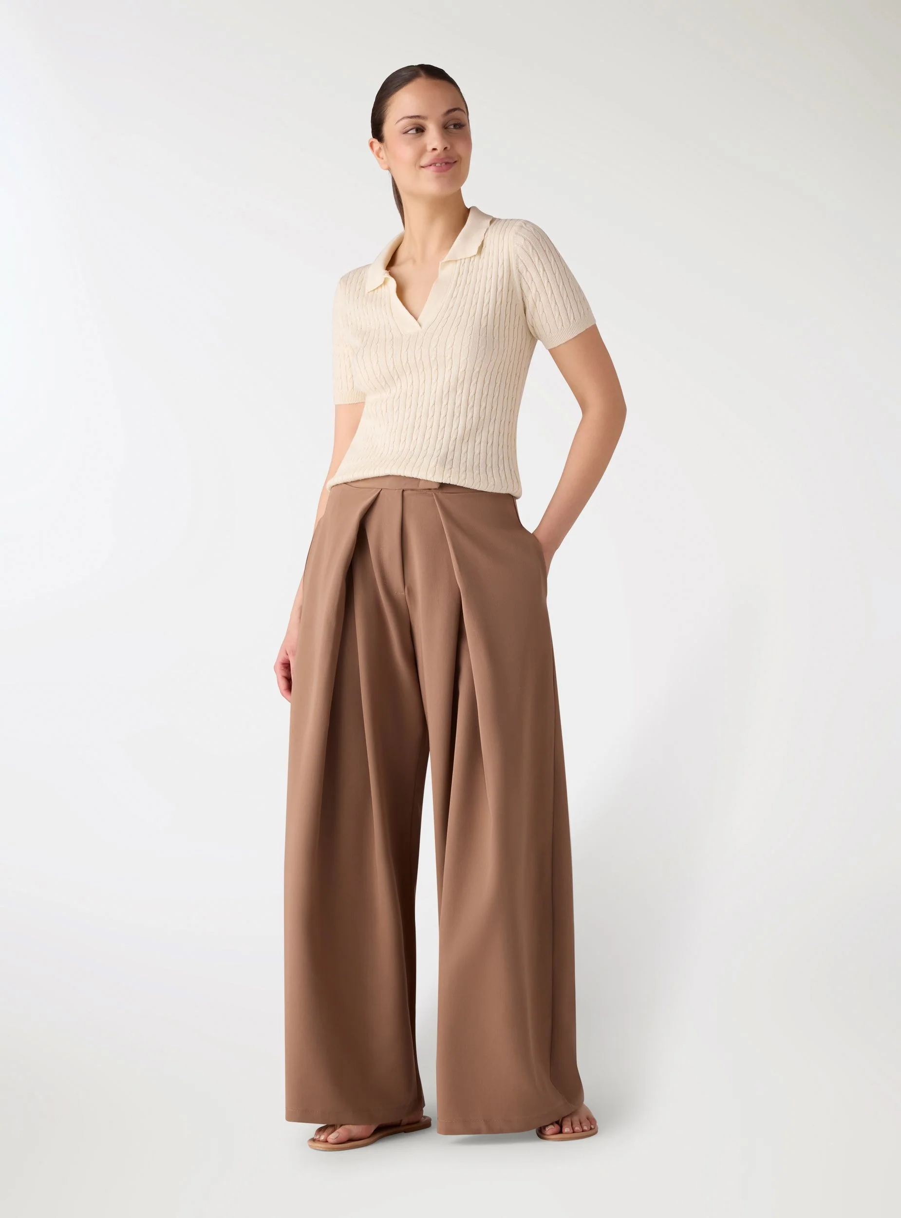 Pantaloni wide leg a tinta unita con pannello