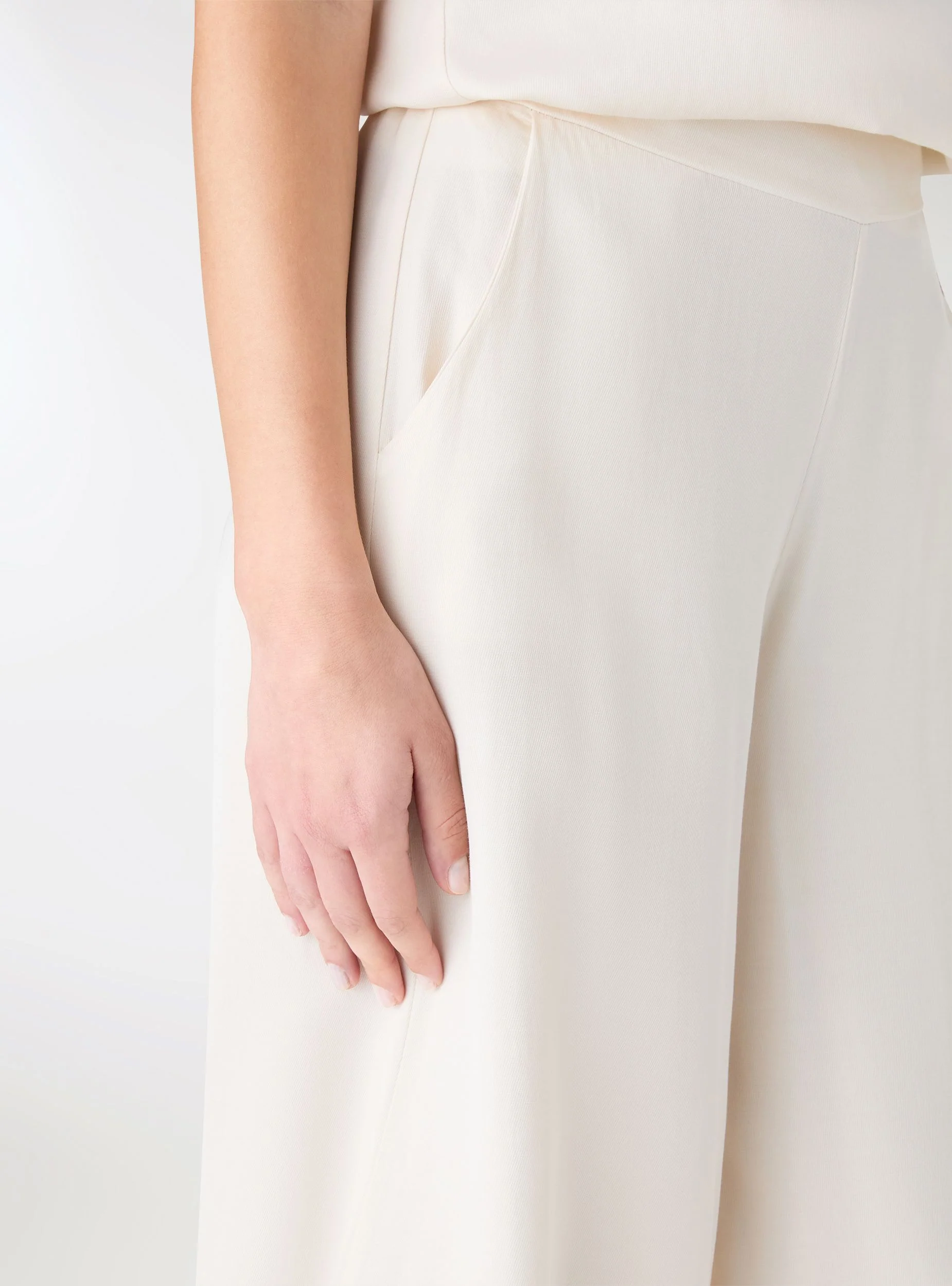 Pantaloni wide leg a tinta unita con vita elasticizzata - Image 4