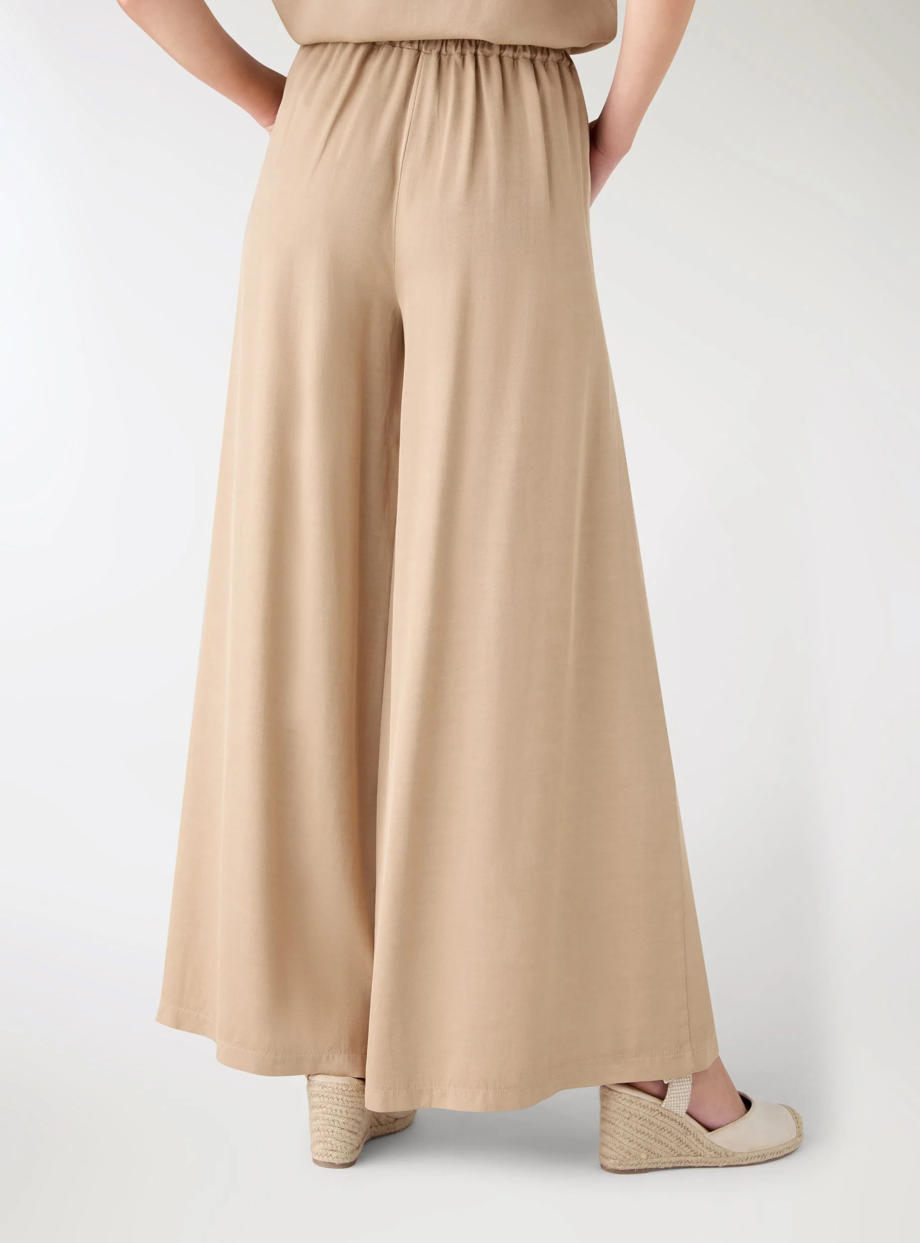 Pantaloni wide leg a tinta unita con vita elasticizzata - Image 2