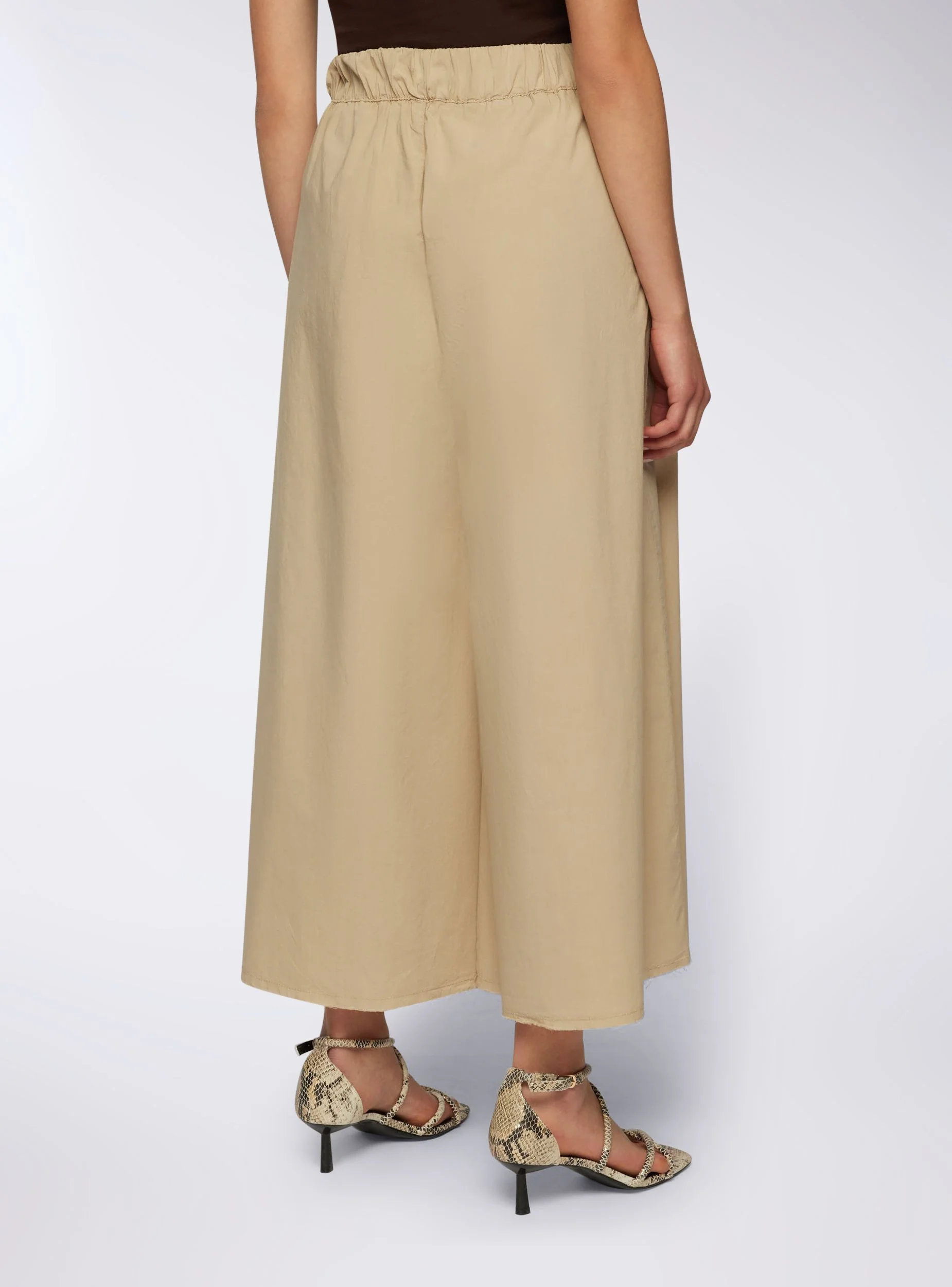 Pantaloni wide leg con bottoni - Image 4