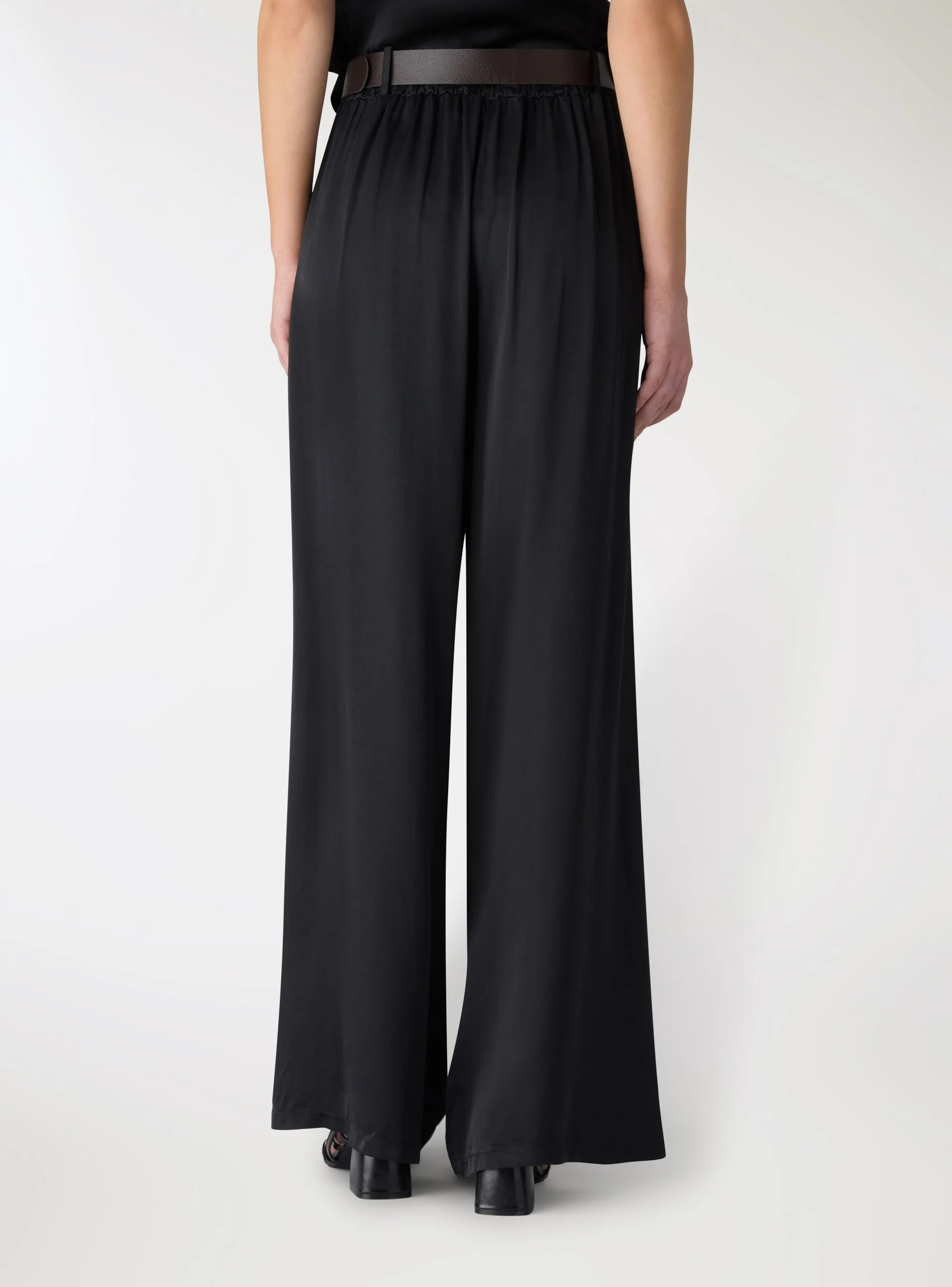 Pantaloni wide leg con cintura satin - Image 3