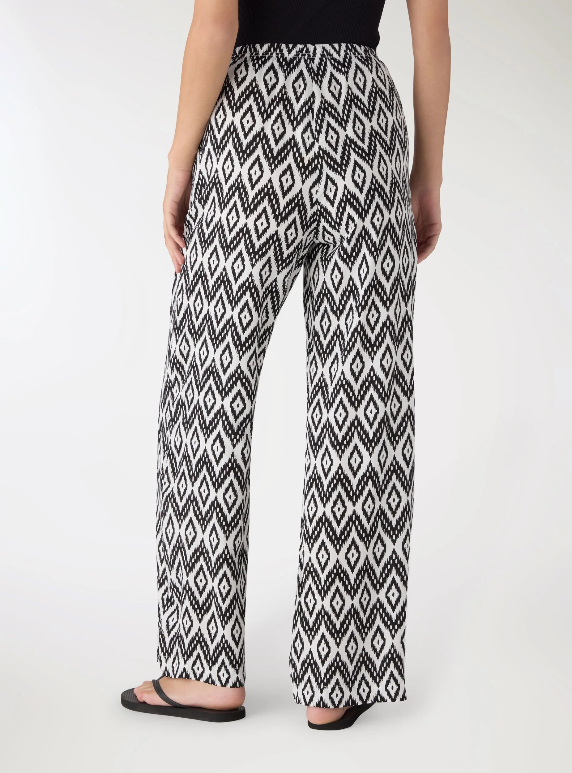 Pantaloni wide leg con coulisse a fantasia etnica