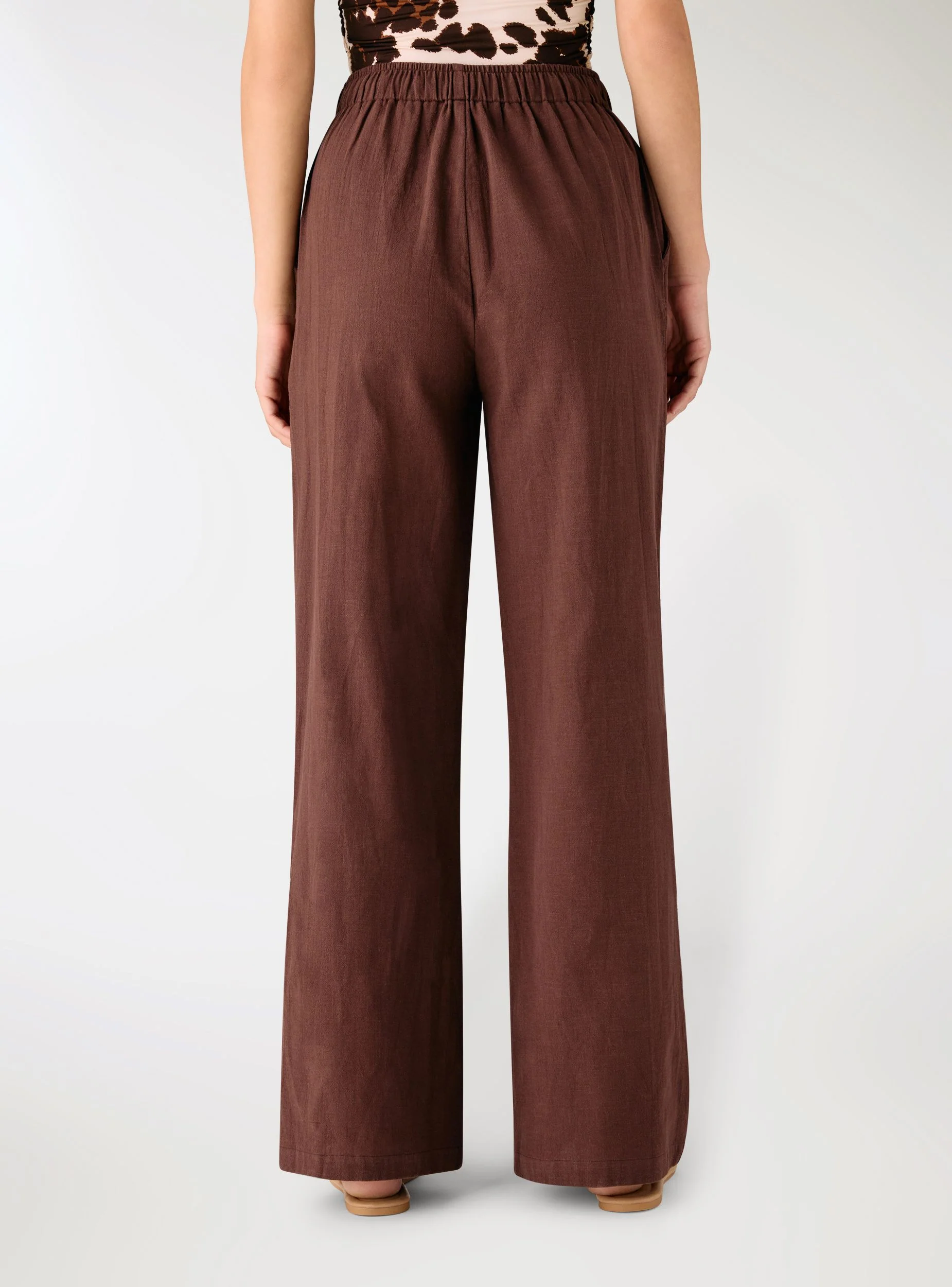Pantaloni wide leg con vita elasticizzata misto lino - Image 3