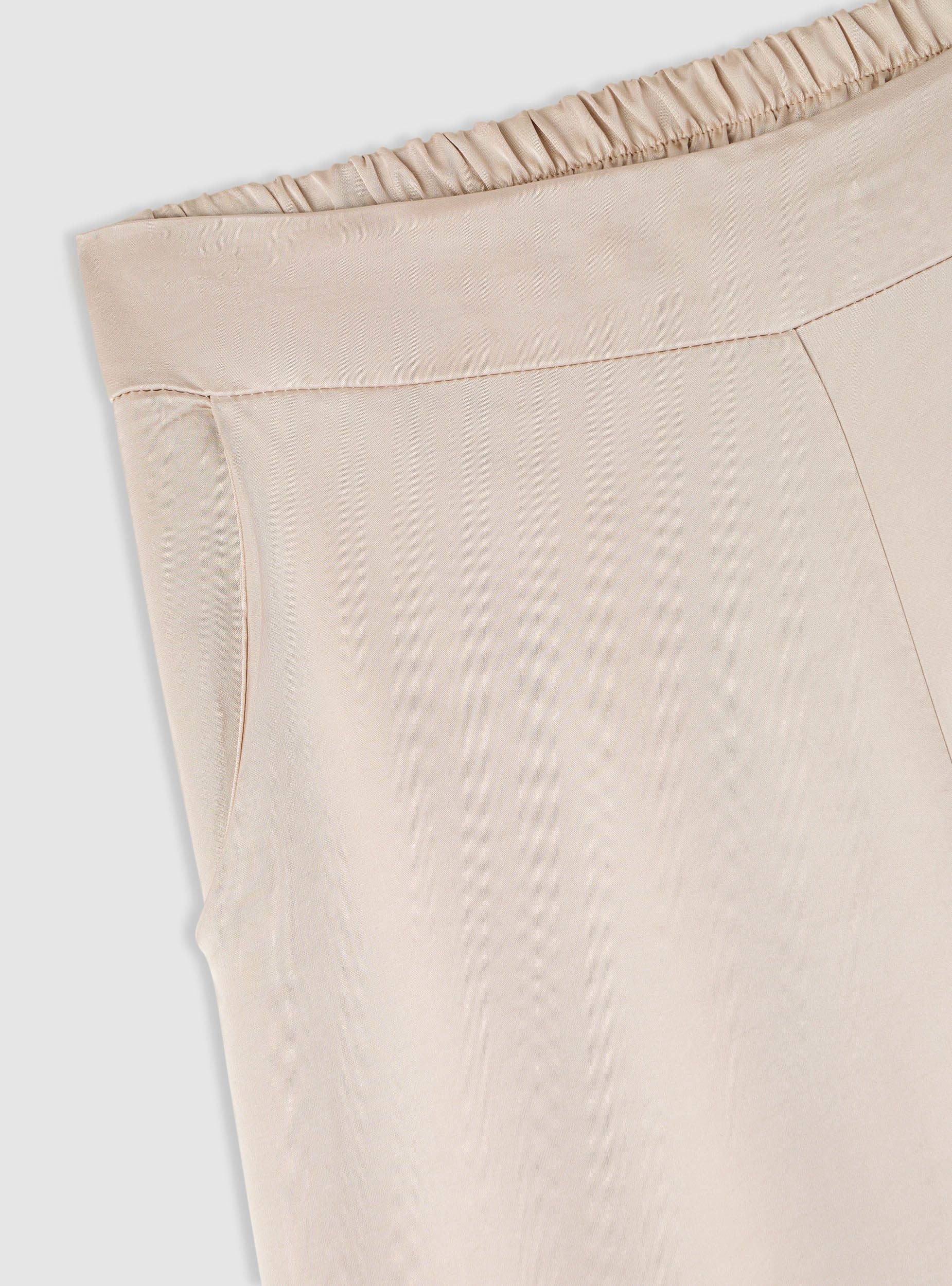 Pantaloni wide leg in satin con elastico dietro