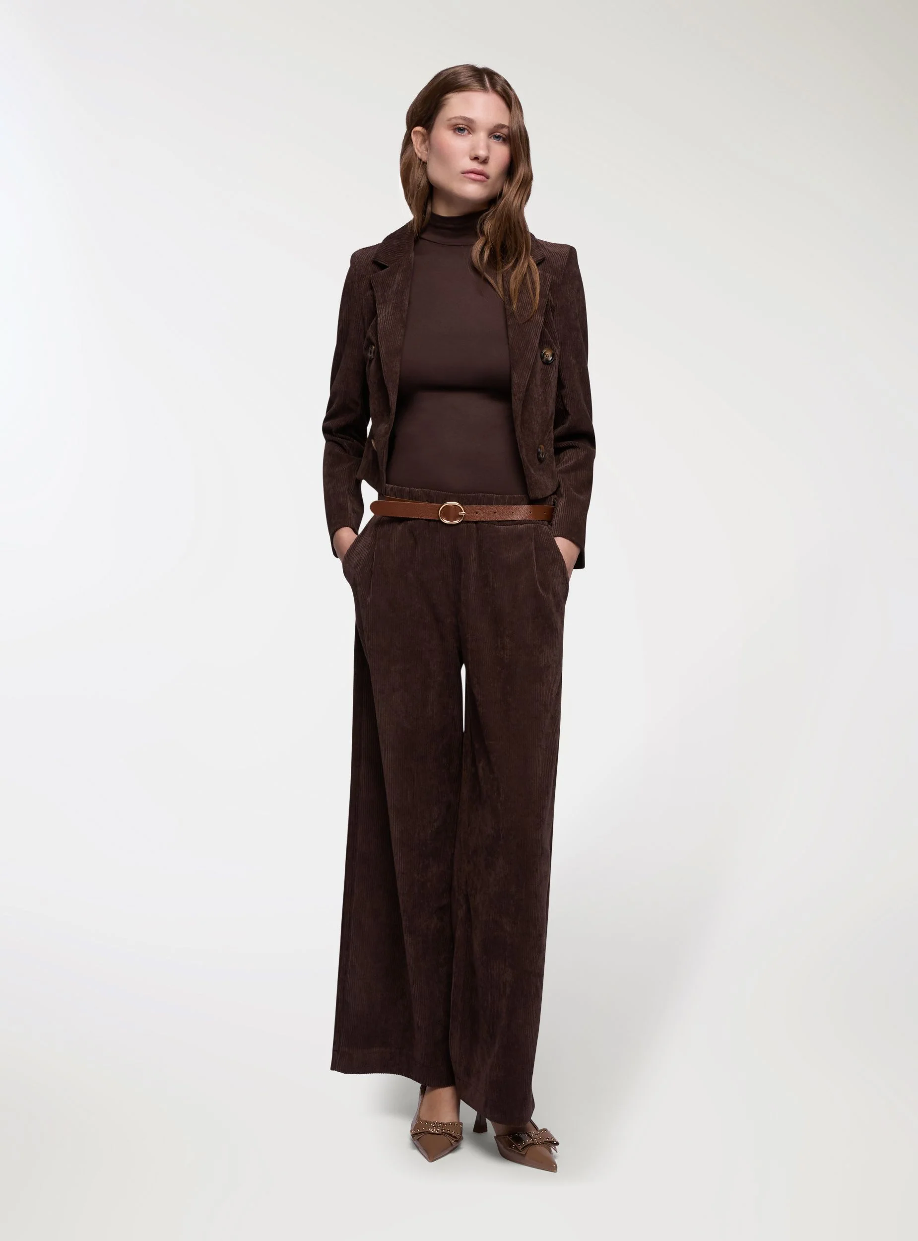 Pantaloni wide leg velluto a costine con cintura - Image 4