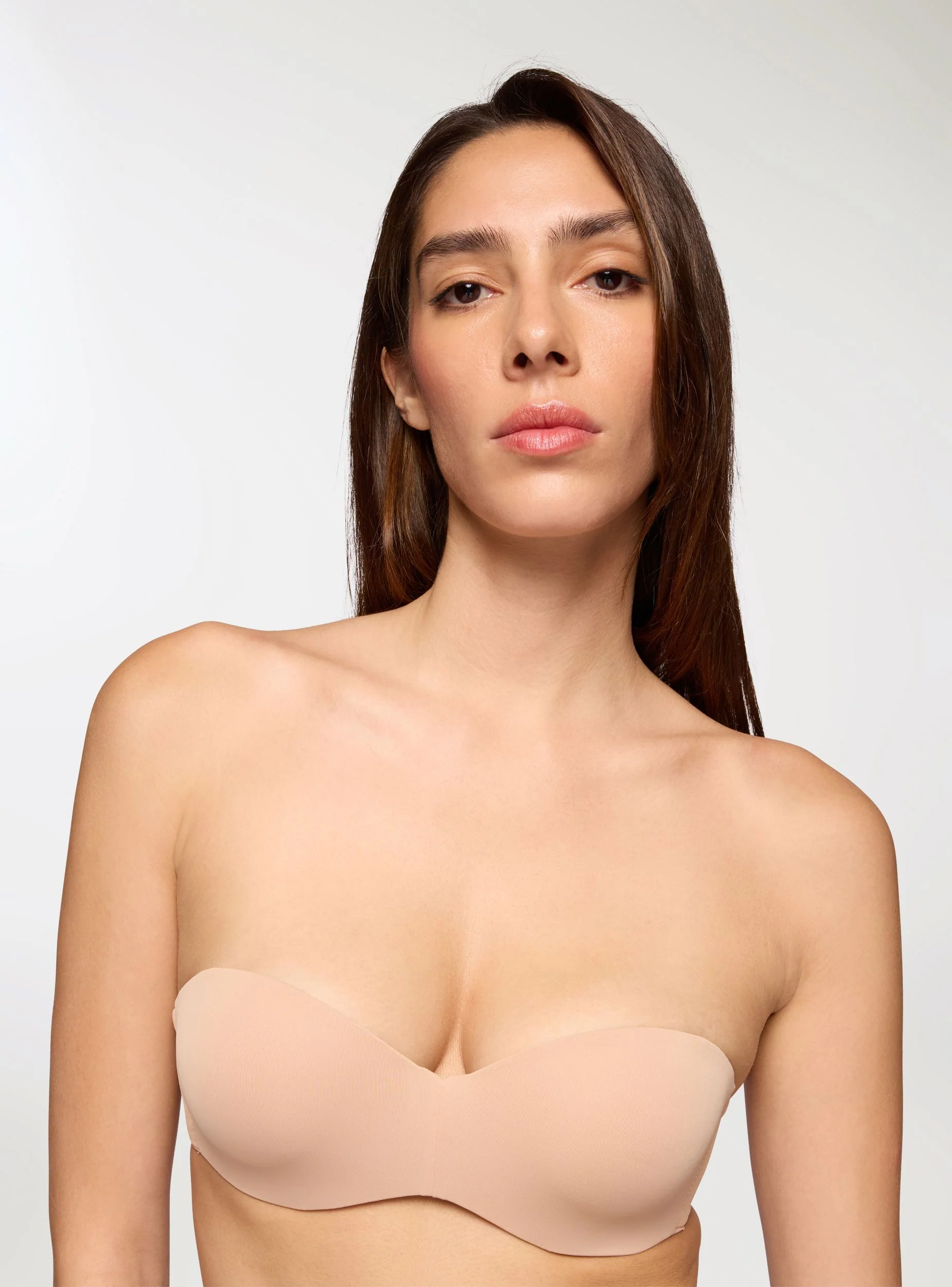 Reggiseno a fascia imbottito con spalline multifunzionali