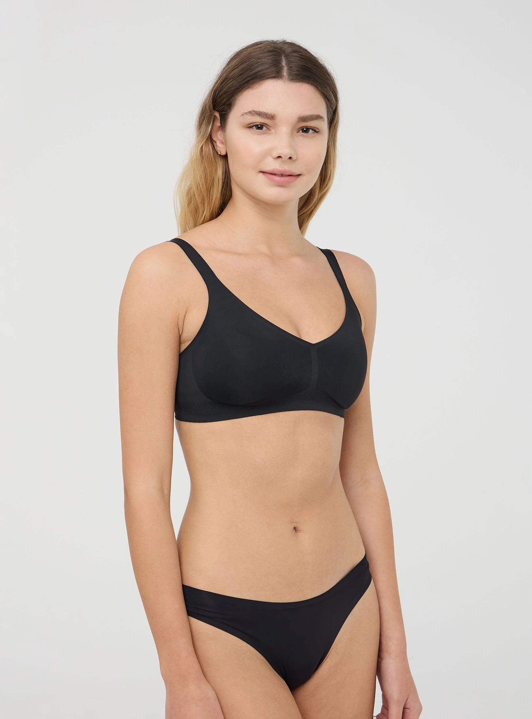 Reggiseno invisibile tinta unita - Image 3