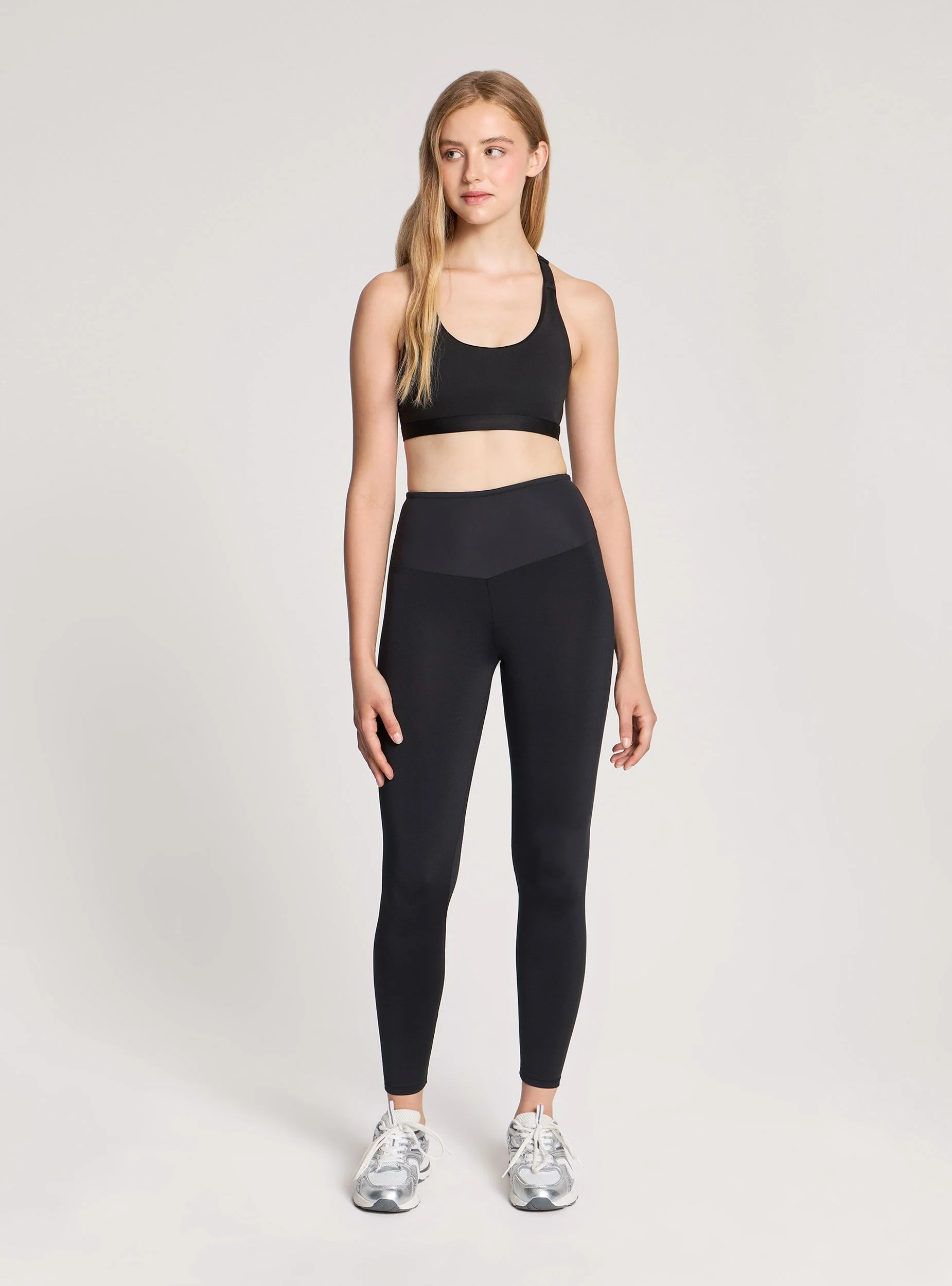 Reggiseno sportivo tinta unita - Image 3