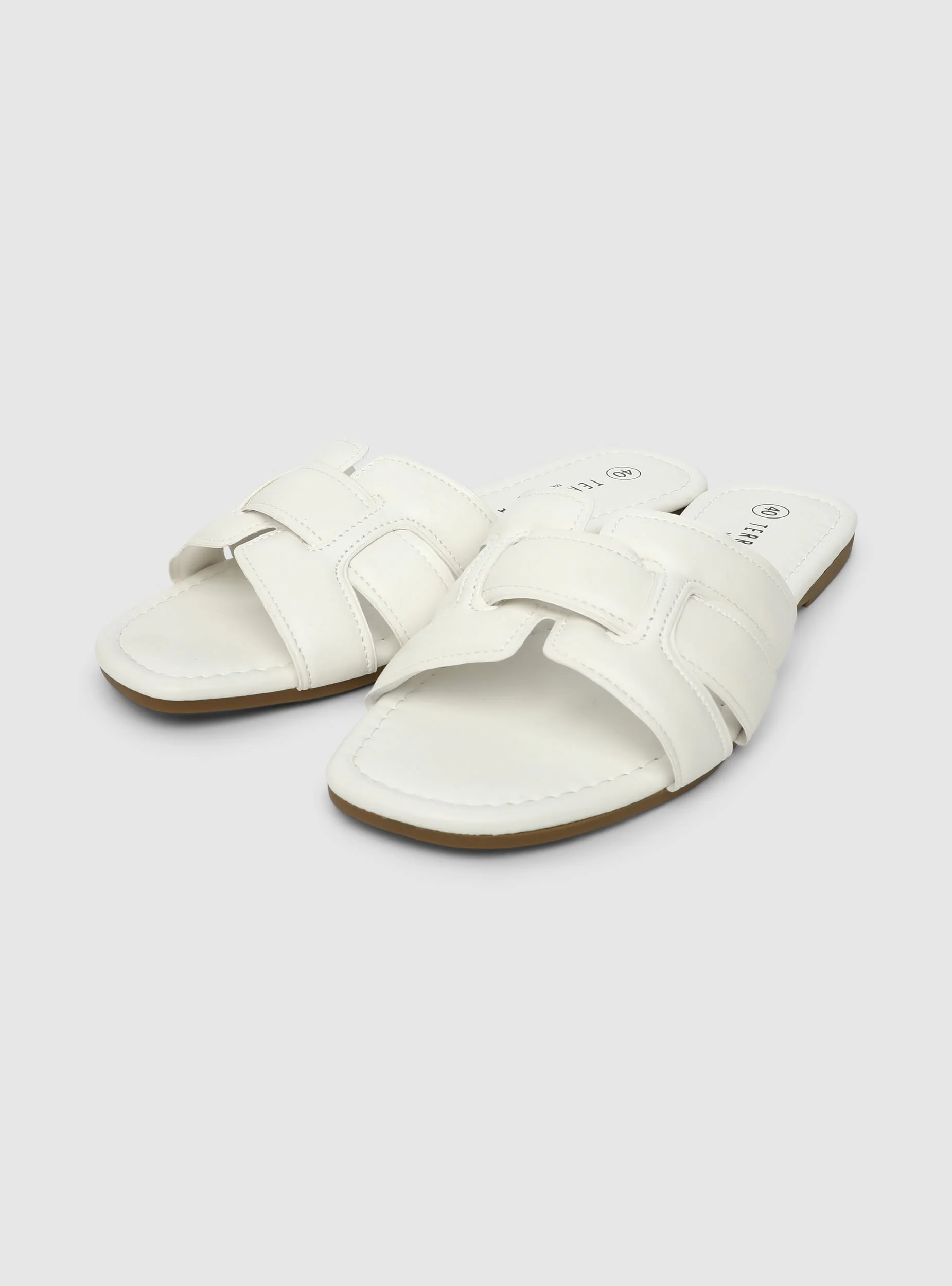 Sandali bassi con fascia imbottita