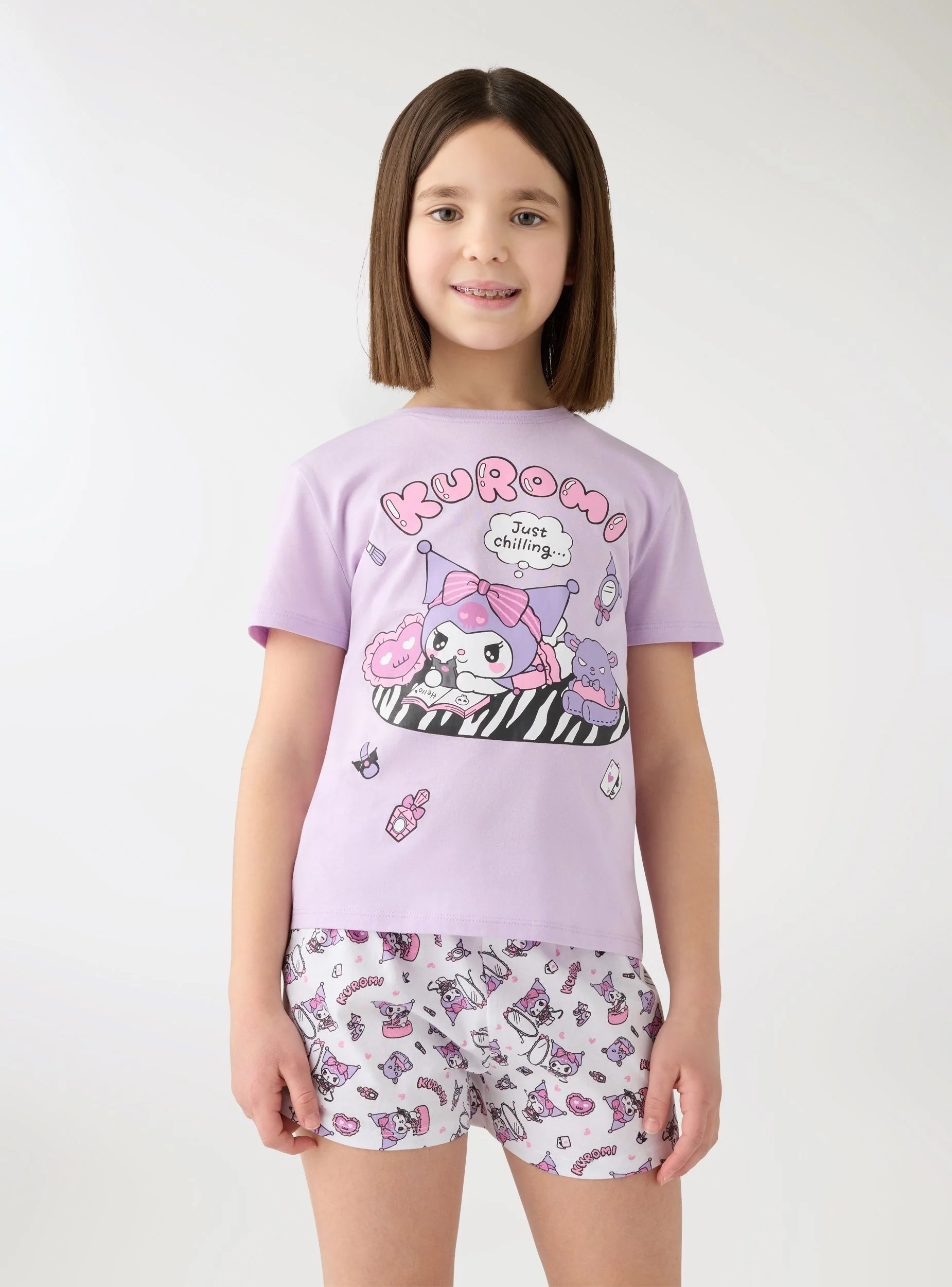 Set pigiama con maglietta e shorts con stampa Kuromi® - Image 3