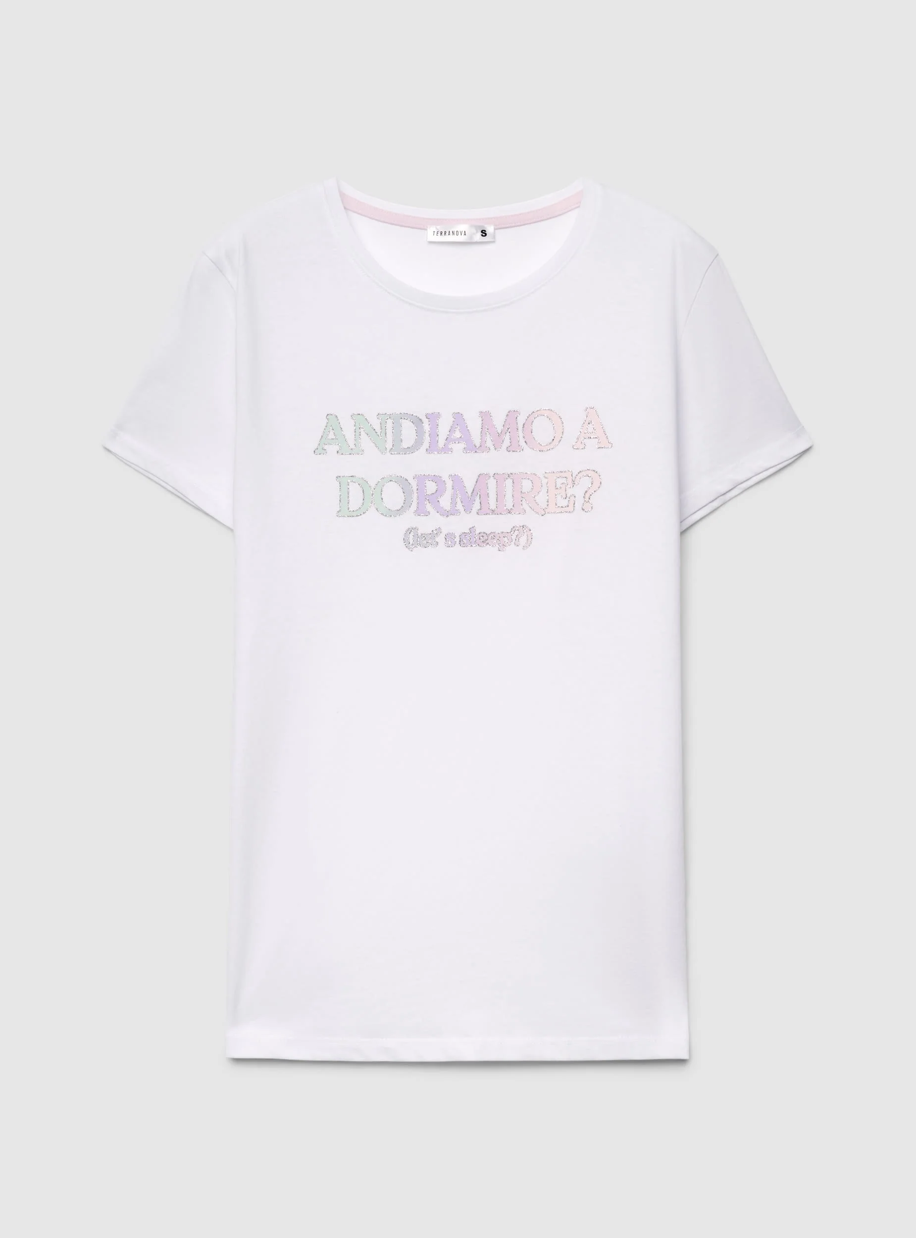 Set pigiama con t-shirt con scritta e pantaloncini fantasia - Image 7