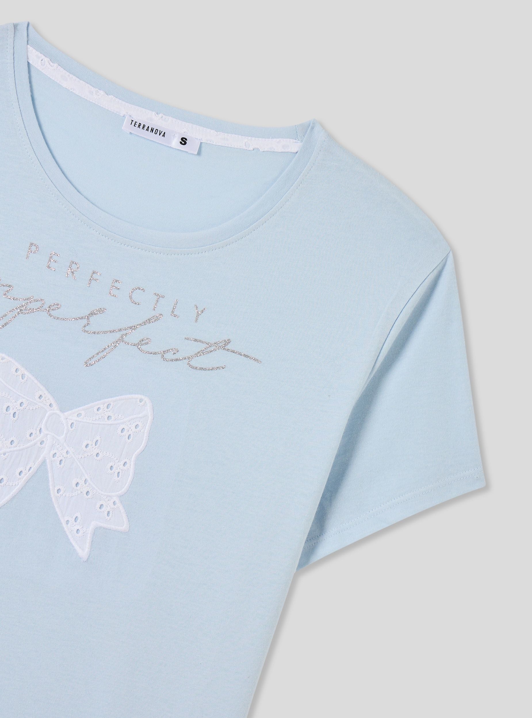 Set pigiama t-shirt con fiocco e shorts - Image 6