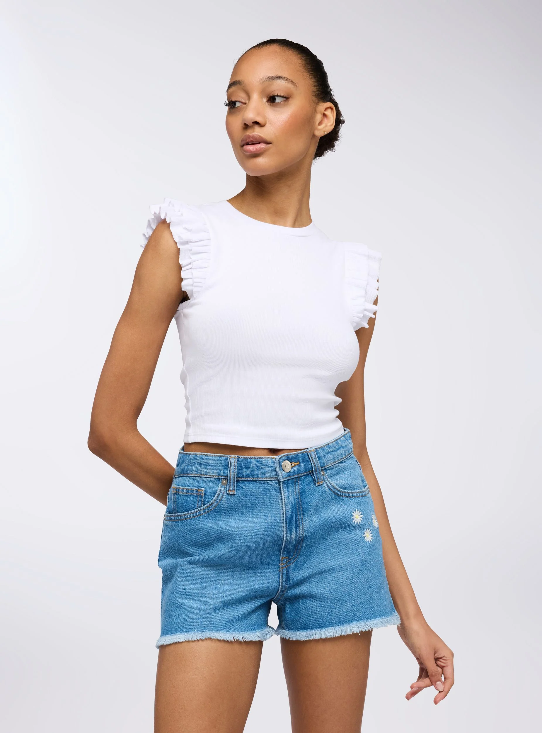 Shorts di jeans mom con ricami - Image 4