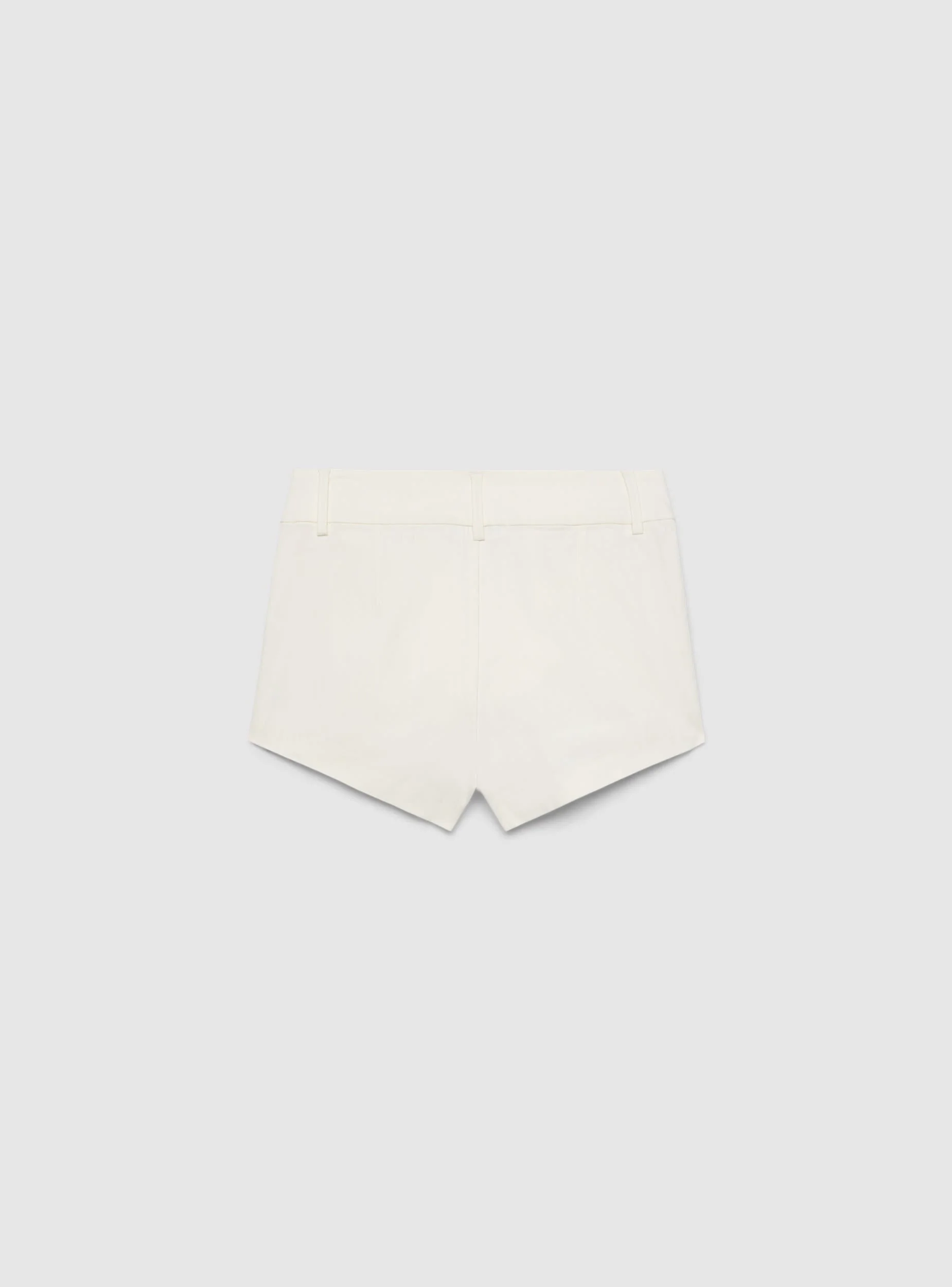 Shorts hot pants a tinta unita con doppio bottone - Image 2