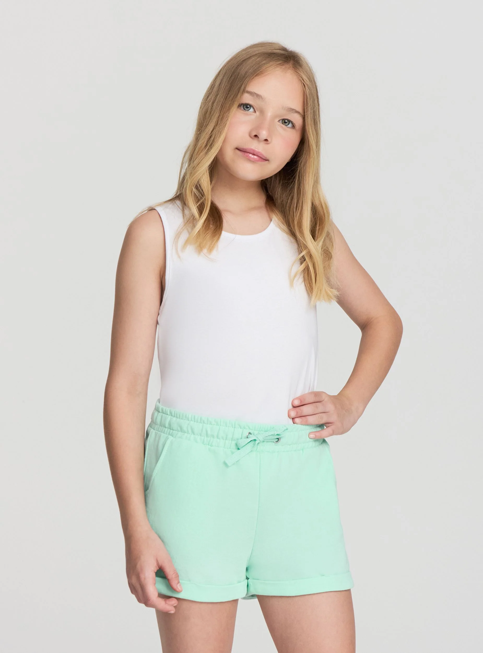 Shorts tuta con coulisse e risvolto - Image 3