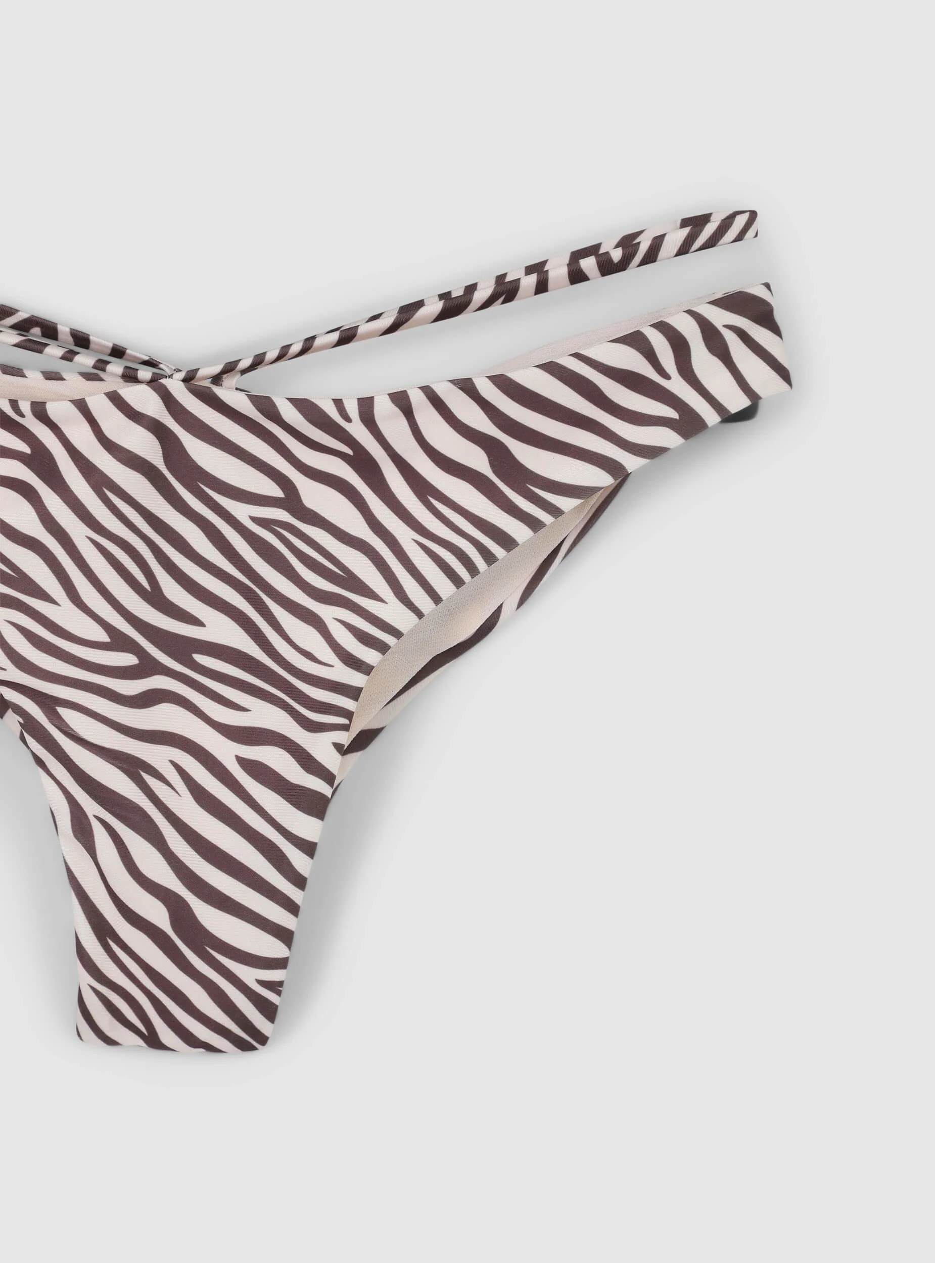 Slip bikini brasiliana zebrata con stringhe - Image 5