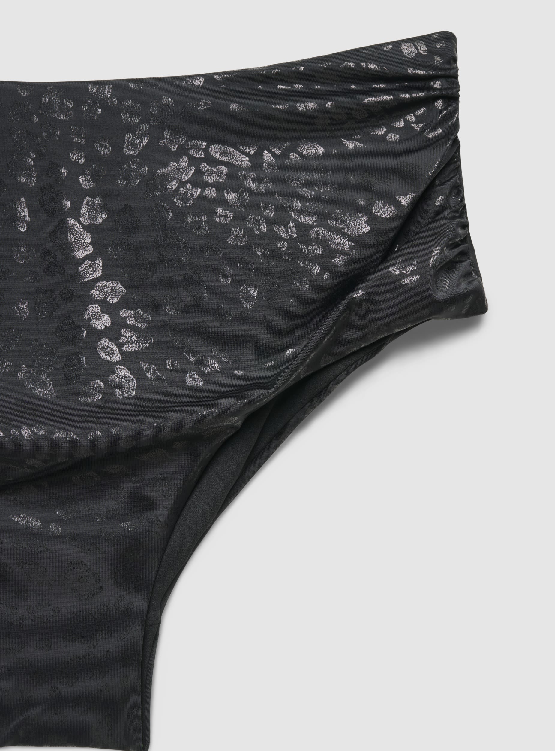 Slip bikini vita alta contenitivo animalier - Image 3