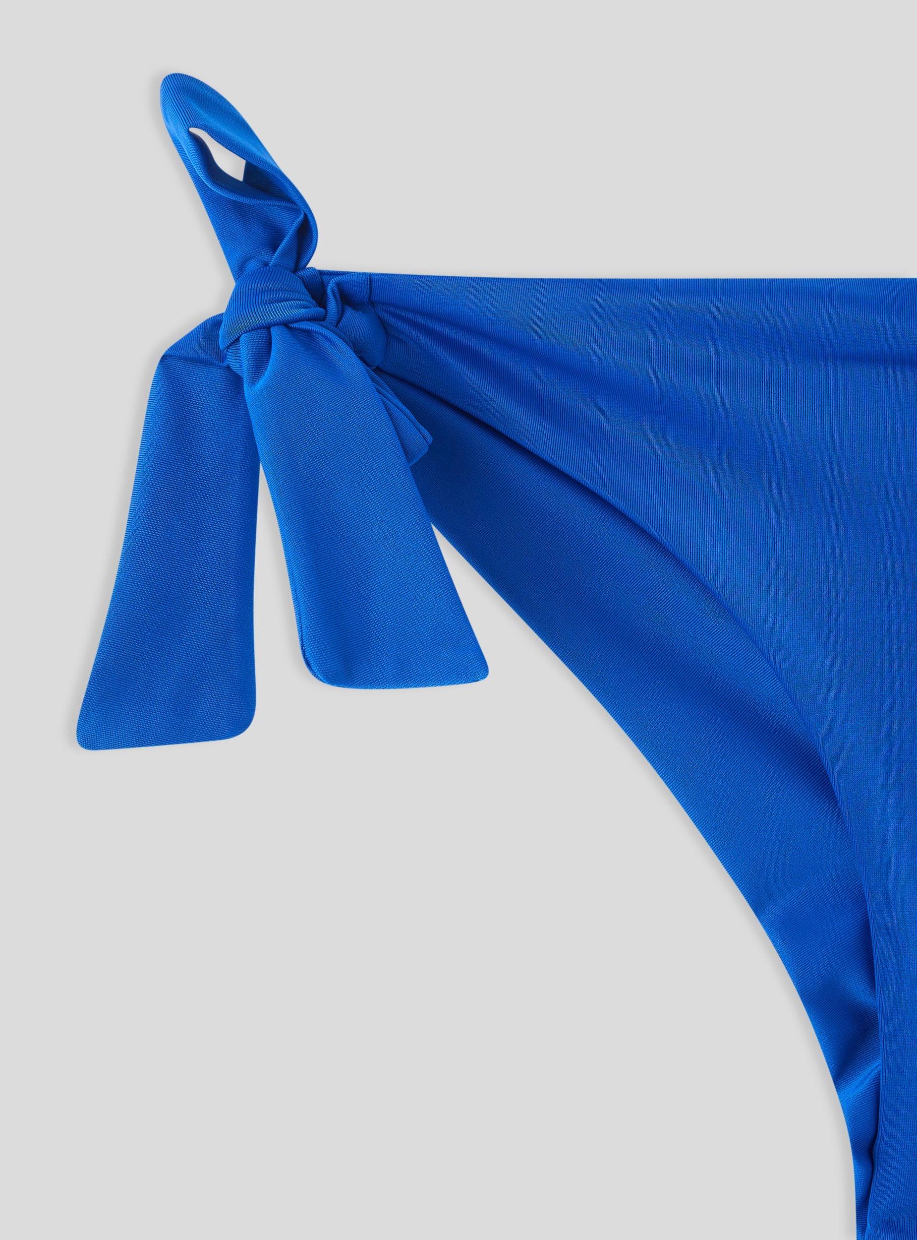 Slip brasiliana bikini con laccetti larghi - Image 7