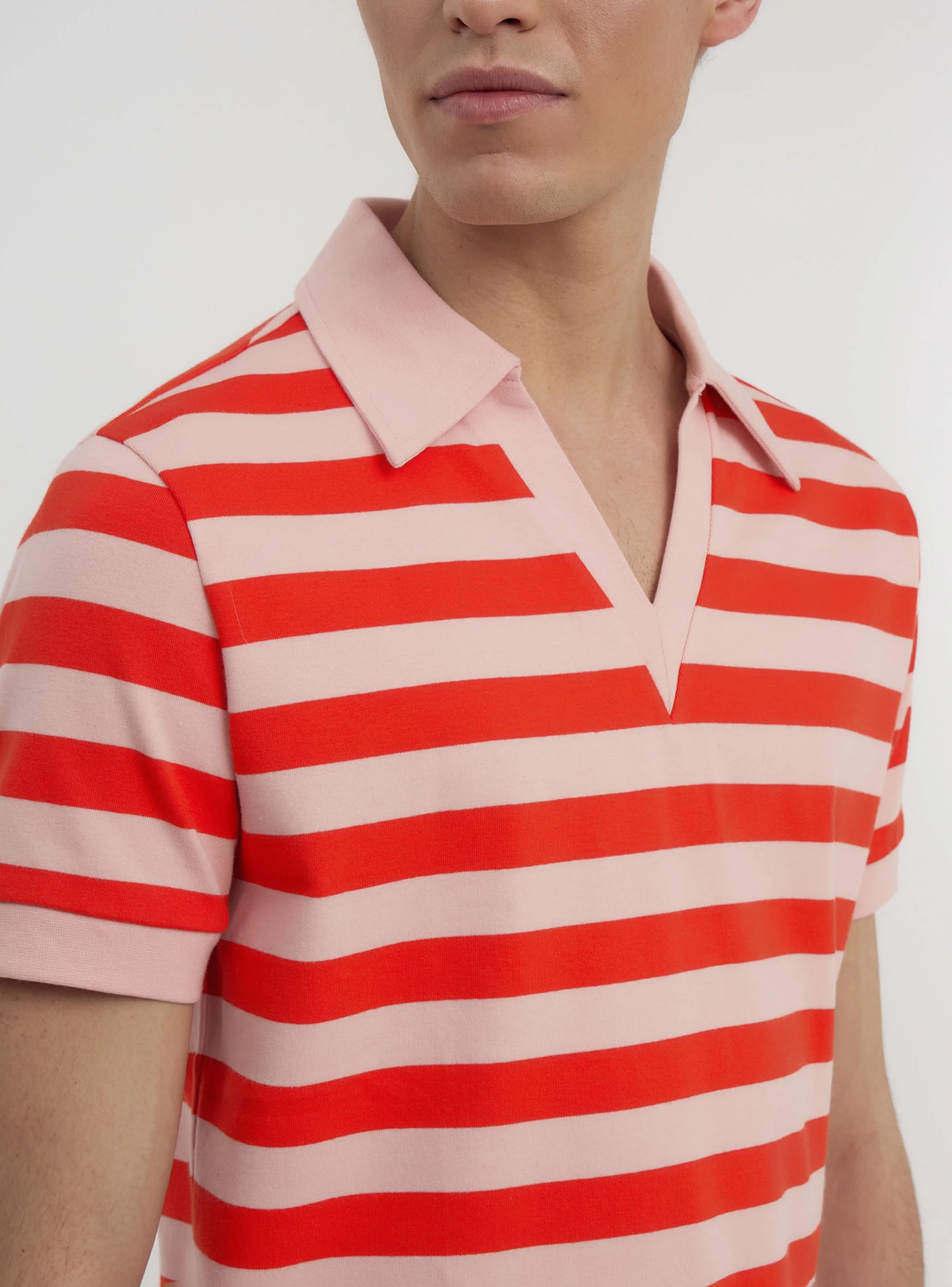T-shirt a costine a righe con scollo derby TRNPOPLAB - Image 3