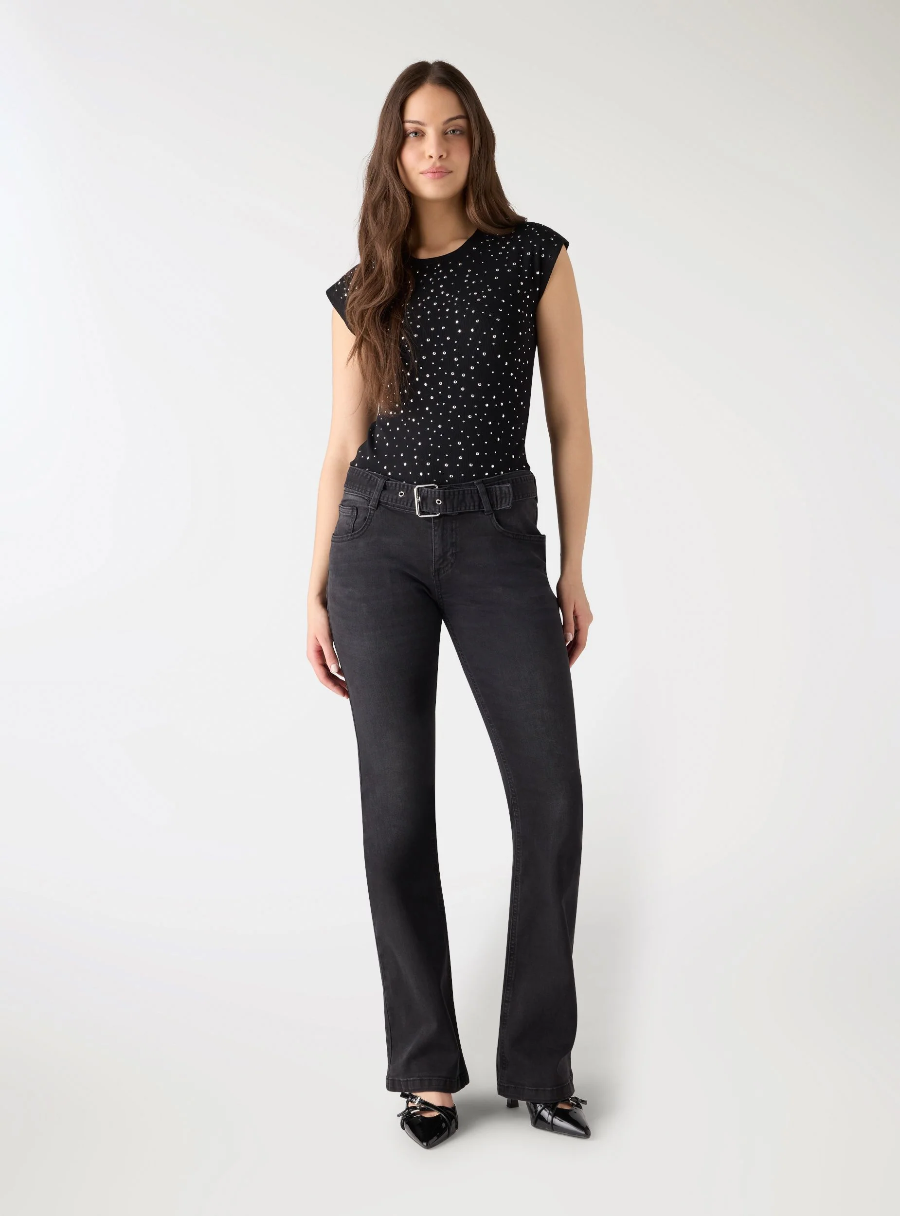 T-shirt a costine con strass