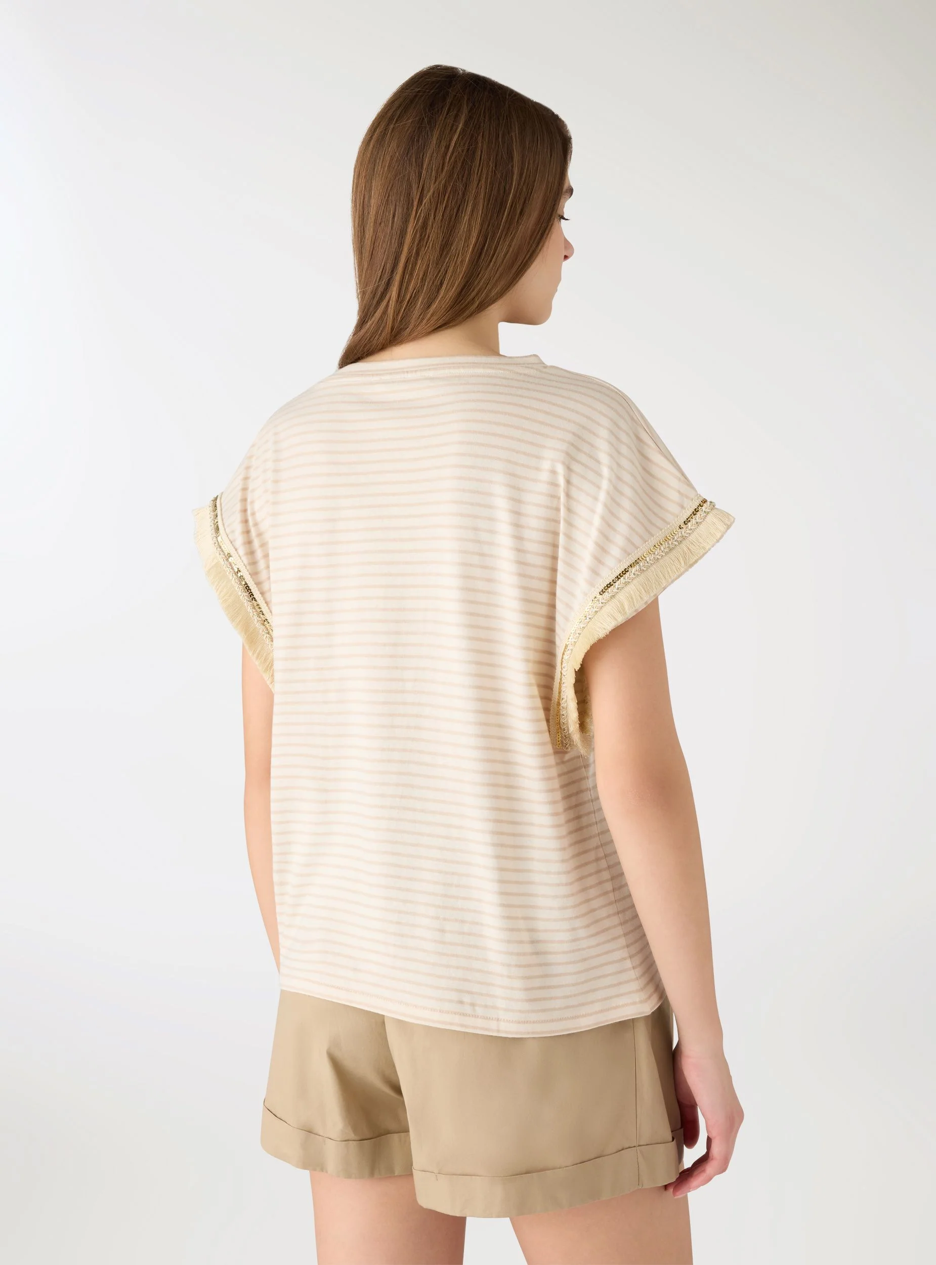 T-shirt a righe con passamaneria - Image 2