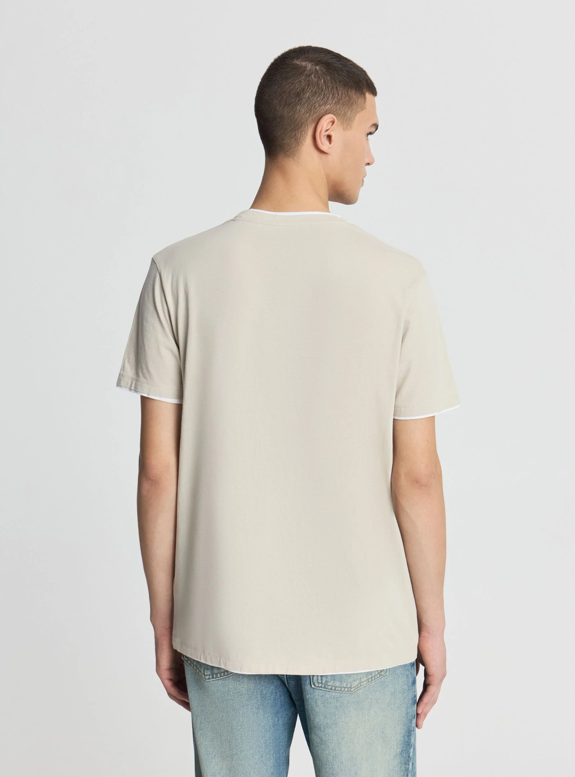 T-shirt a tinta unita con bordi a contrasto - Image 4