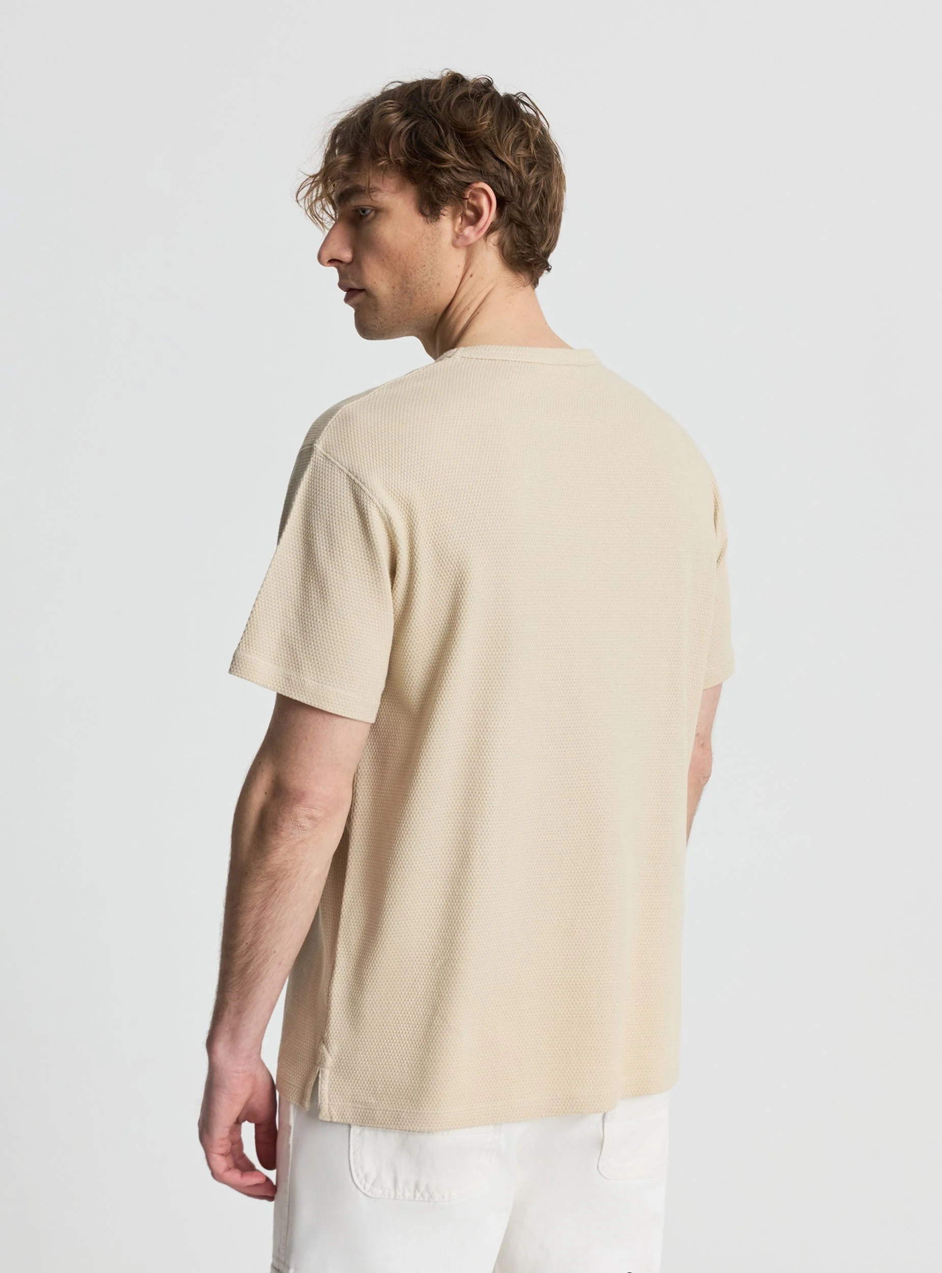 T-shirt a tinta unita con scollo tondo - Image 3