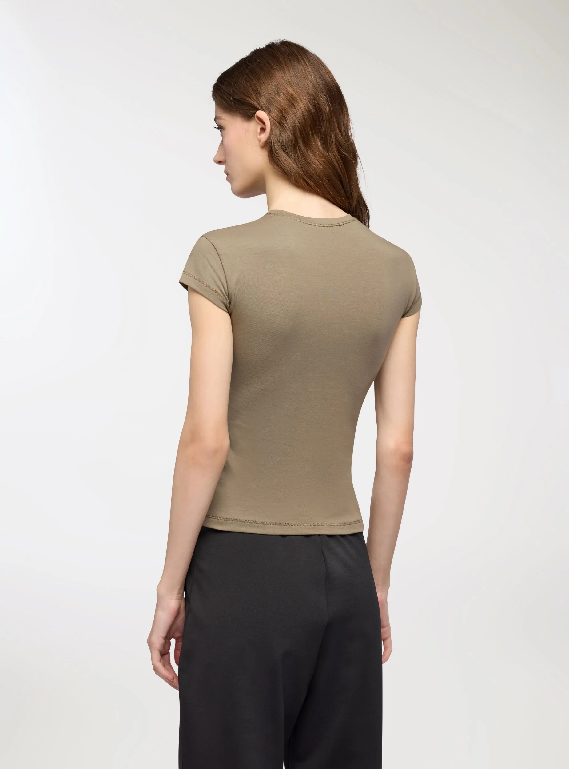 T-shirt aderente a tinta unita - Image 4