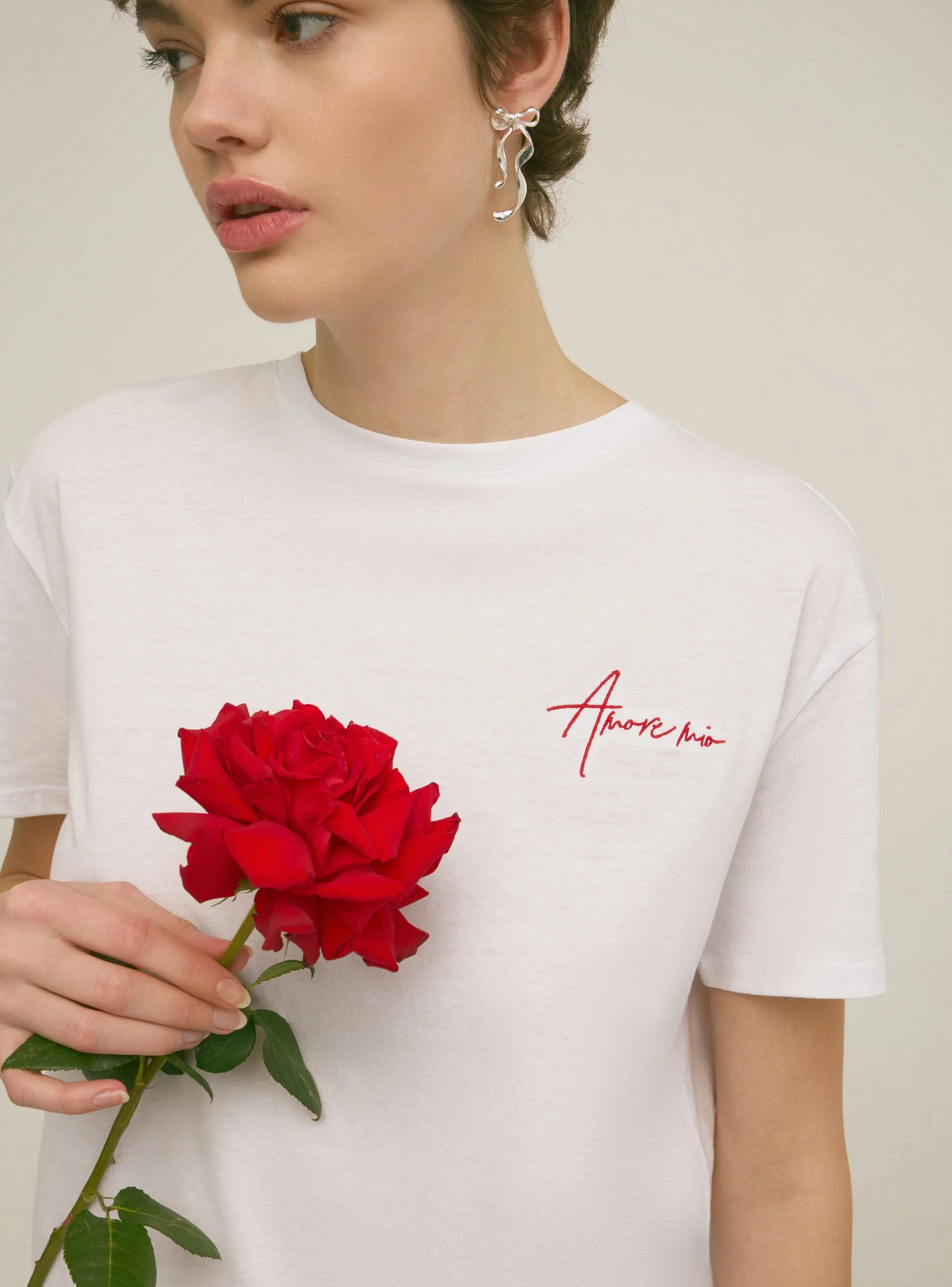 T-shirt ampia con ricamo laterale - Image 4