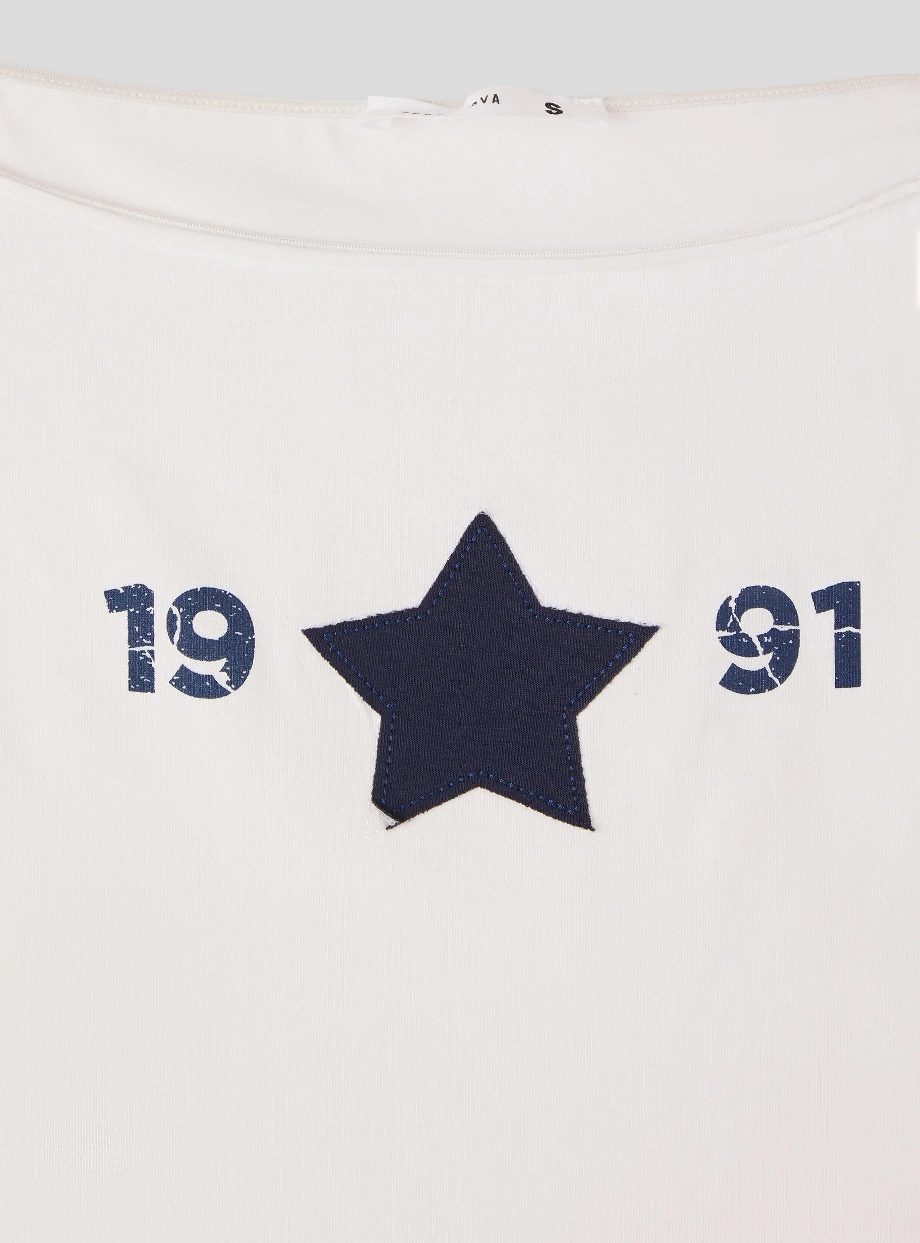 T-shirt ampia con spalle scoperte - Image 7