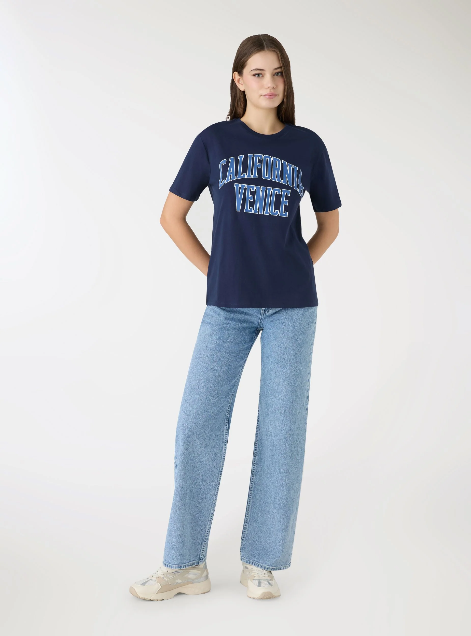 T-shirt ampia con stampa college - Image 2