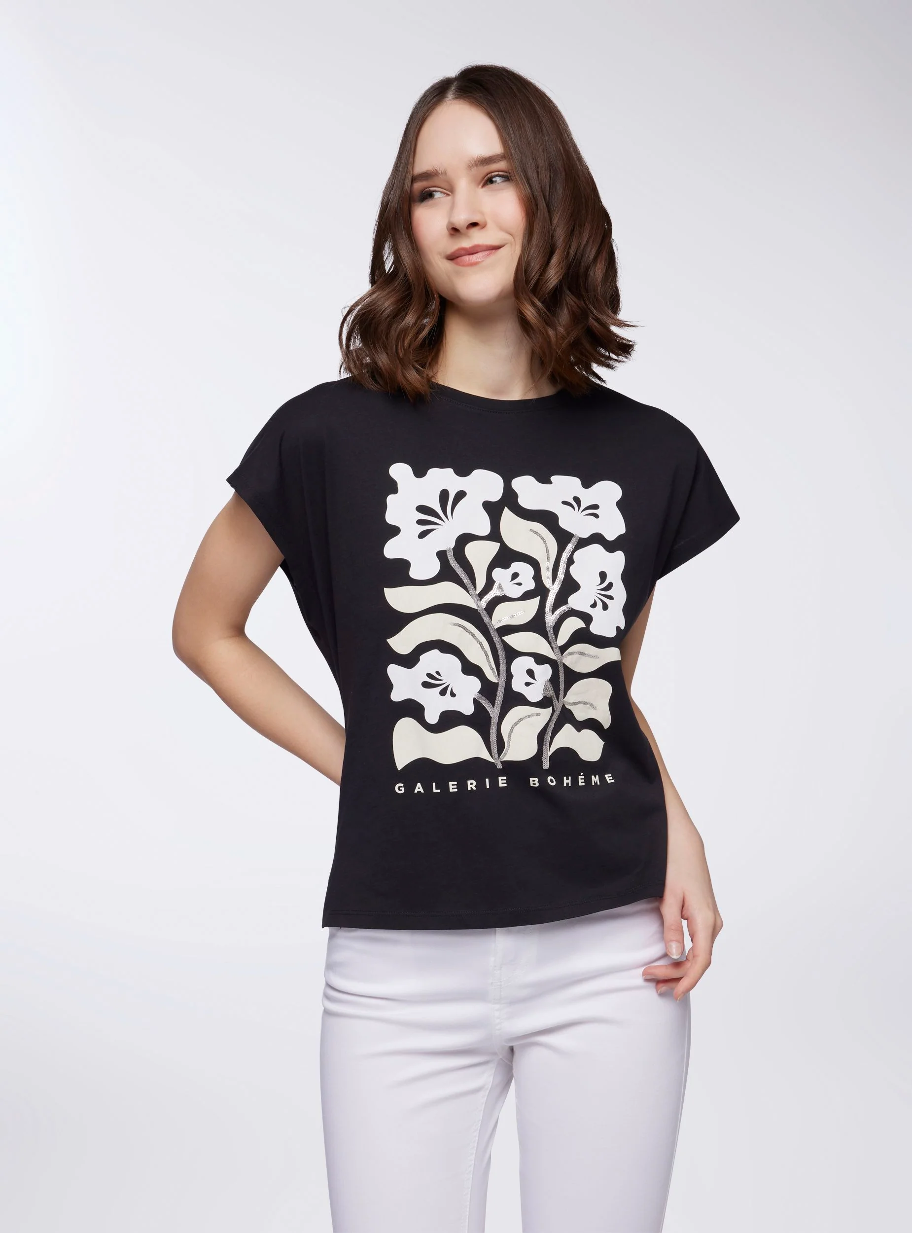 T-shirt ampia con stampa fiori e paillettes - Image 3