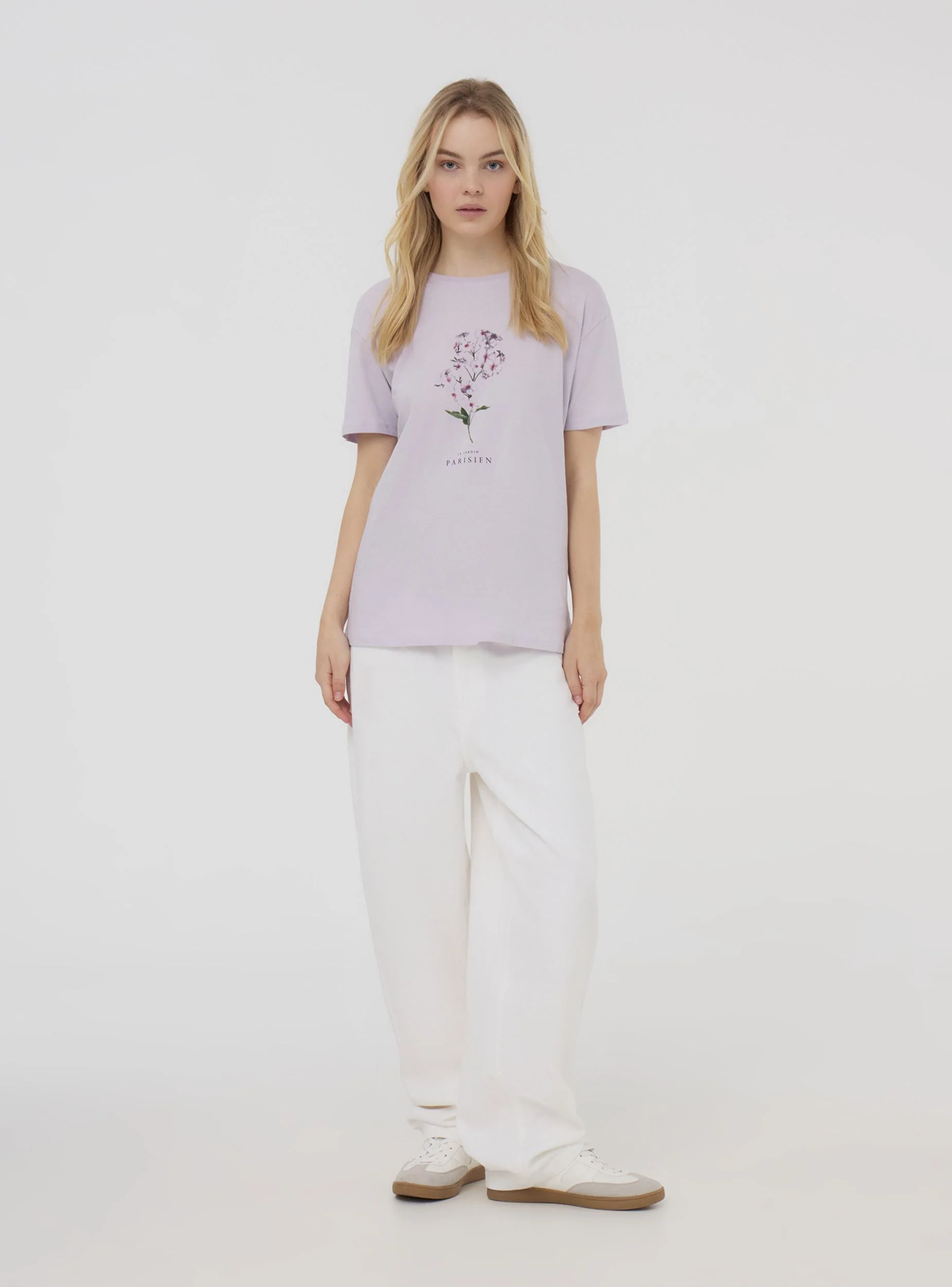 T-shirt ampia con stampa floreale - Image 3
