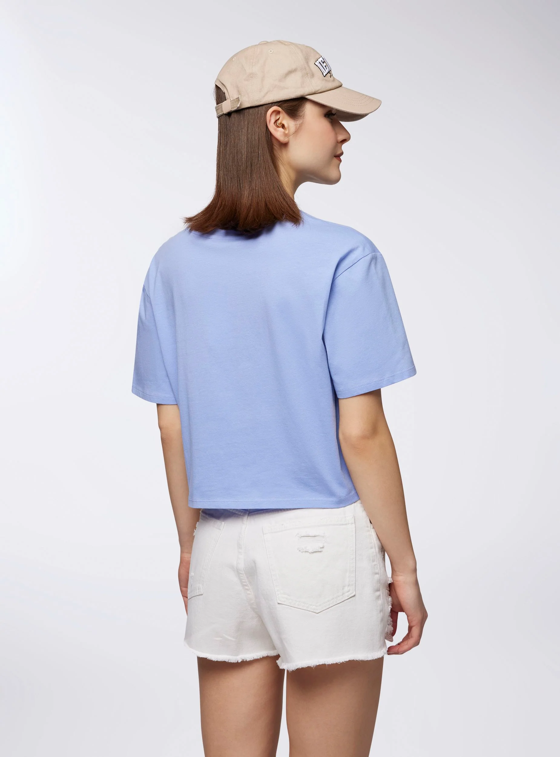 T-shirt ampia crop con nodo e scritta simpatica - Image 4