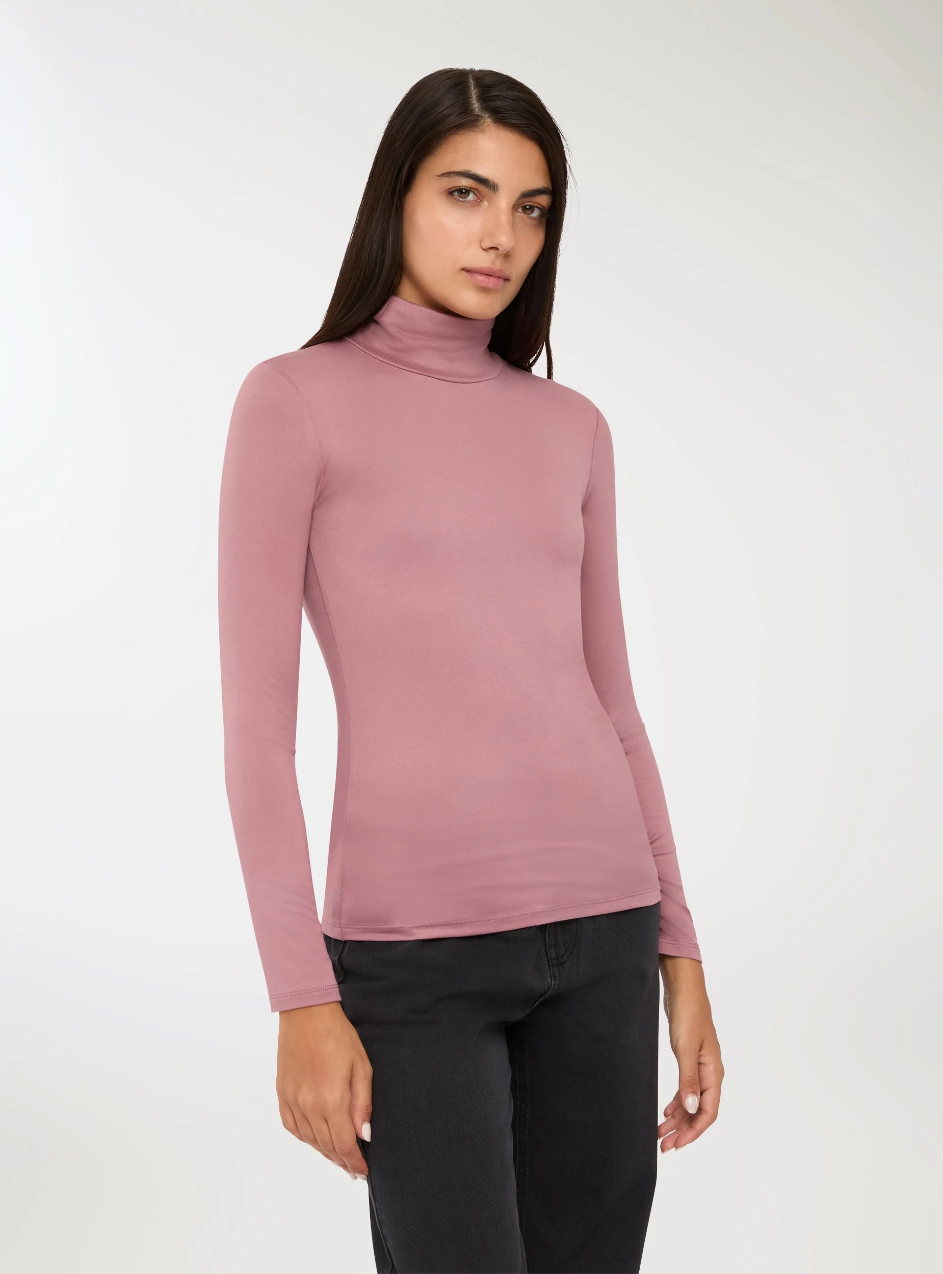 T-shirt basic a lupetto in tessuto caldo