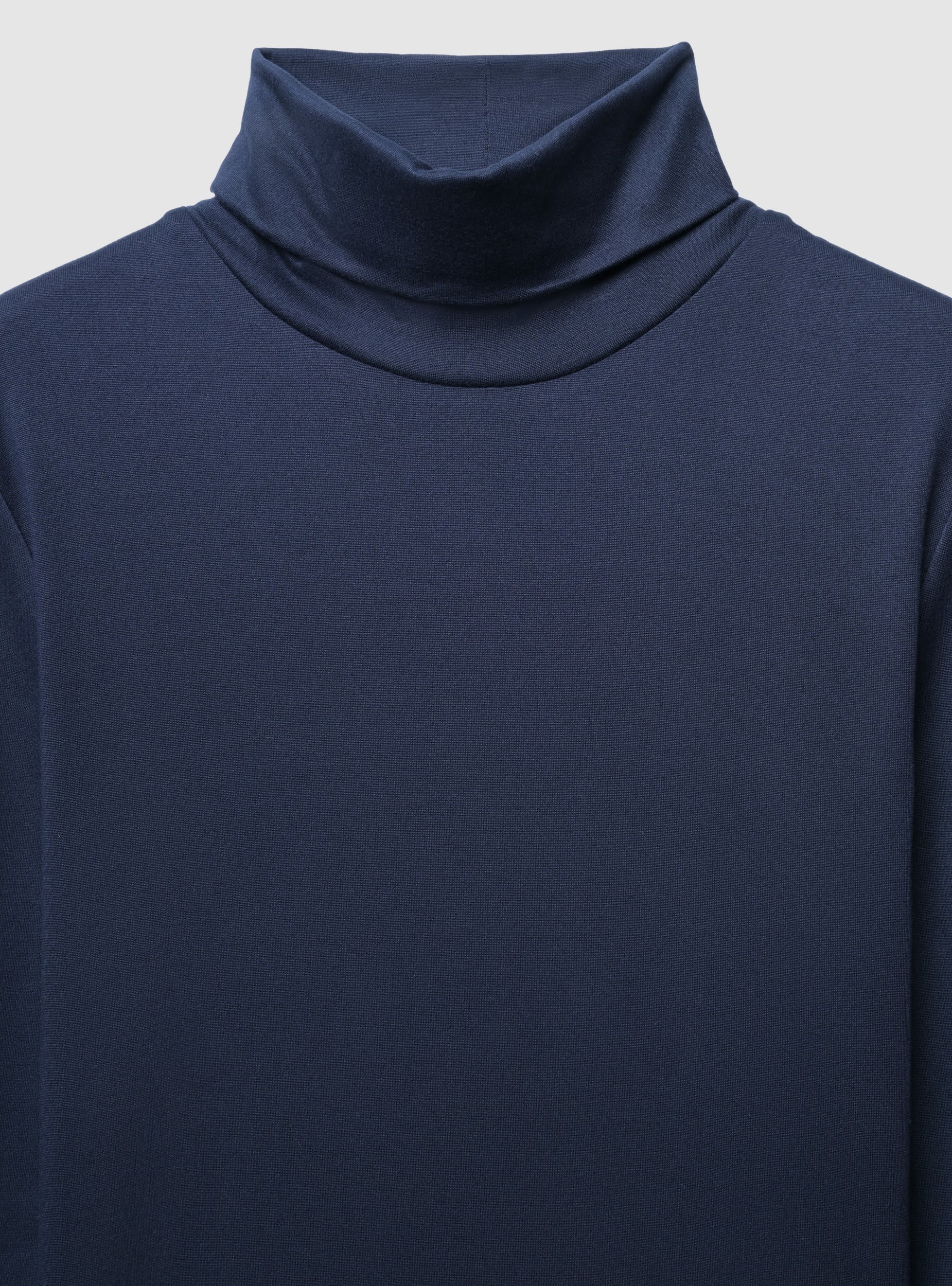 T-shirt basic lupetto in tessuto caldo - Image 5