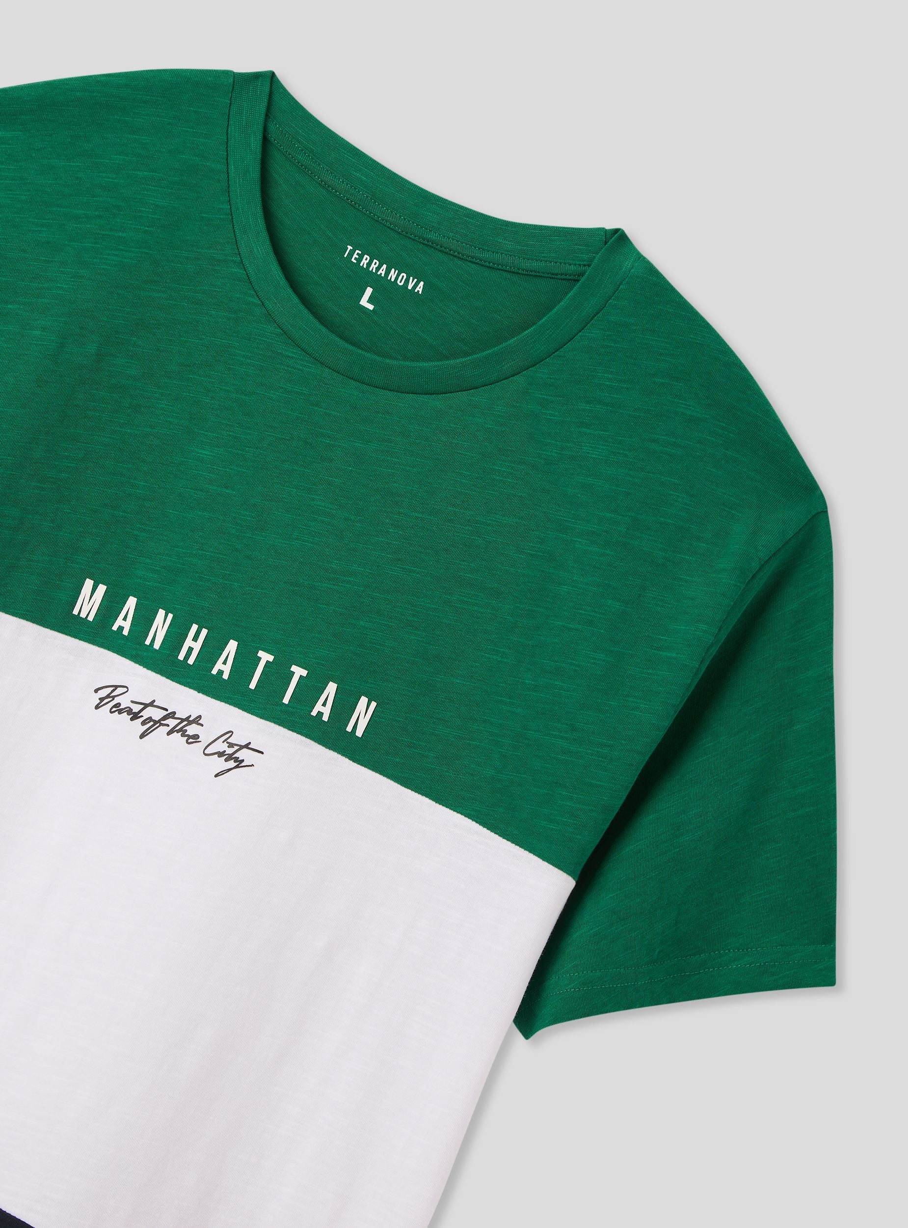 T-shirt block color con scritta