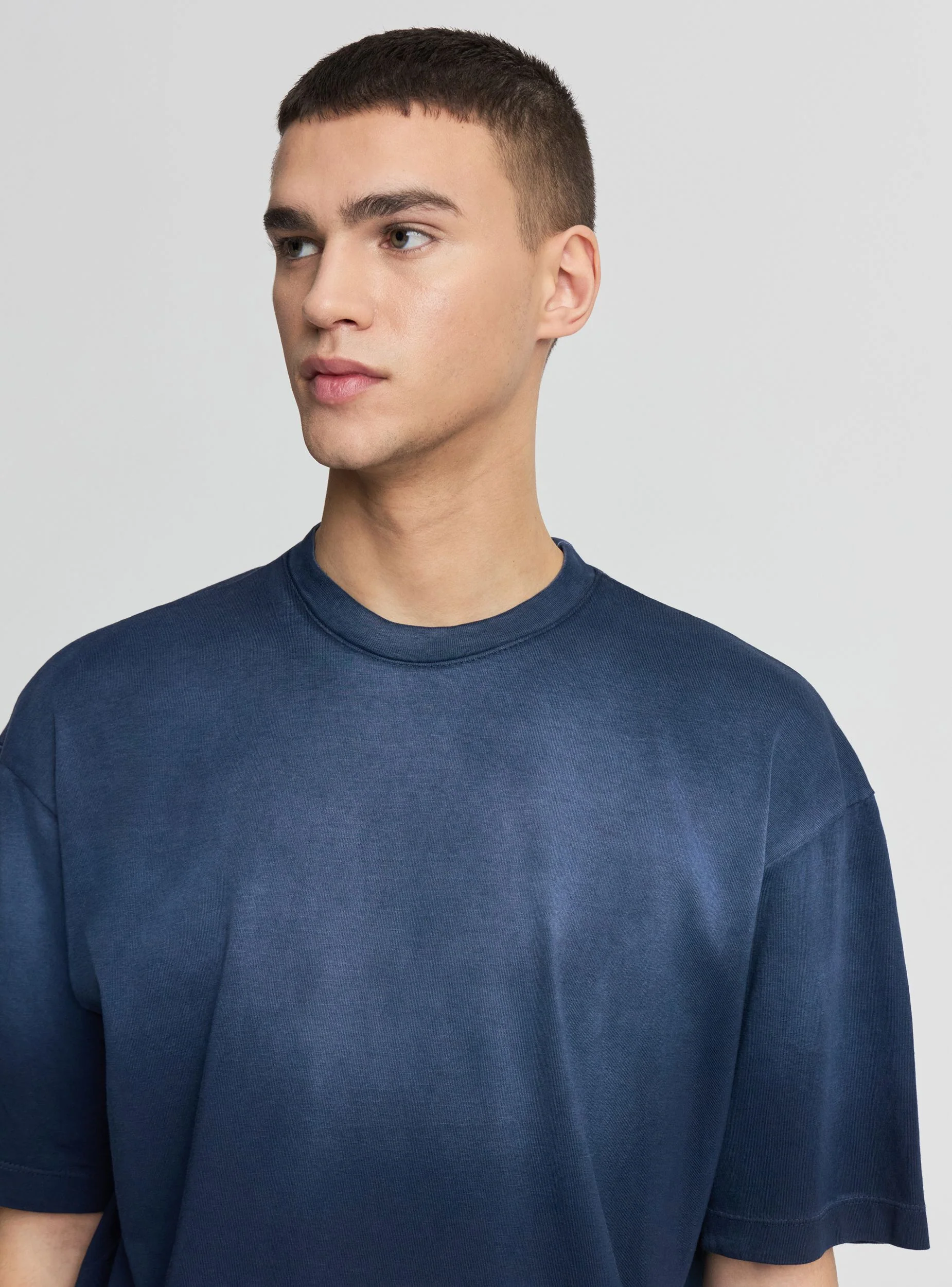 T-shirt boxy con effetto spray - Image 2
