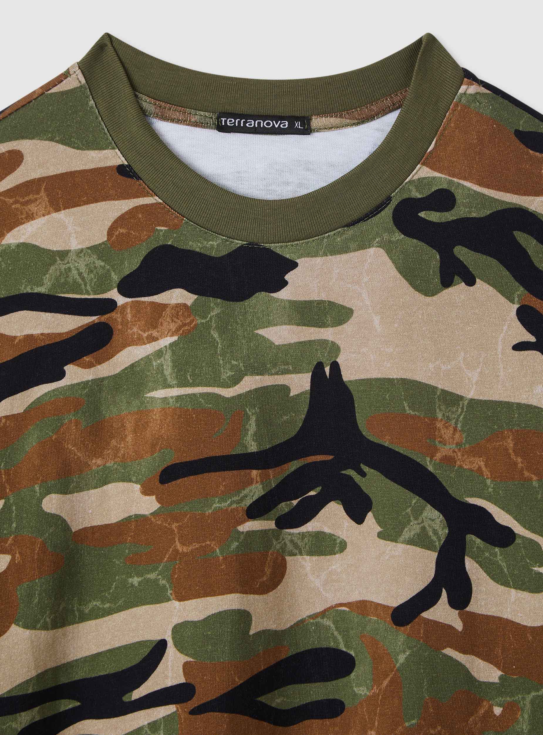T-shirt boxy con stampa mimetica allover - Image 7