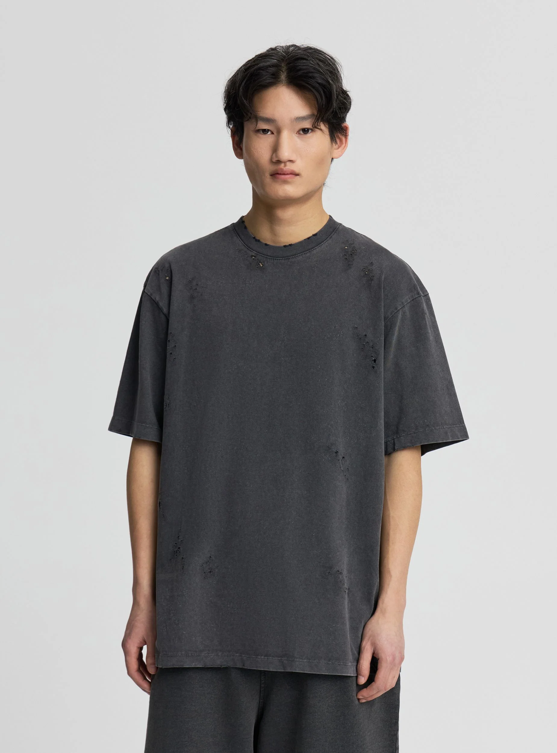 T-shirt boxy con strappi effetto acid wash - Image 2