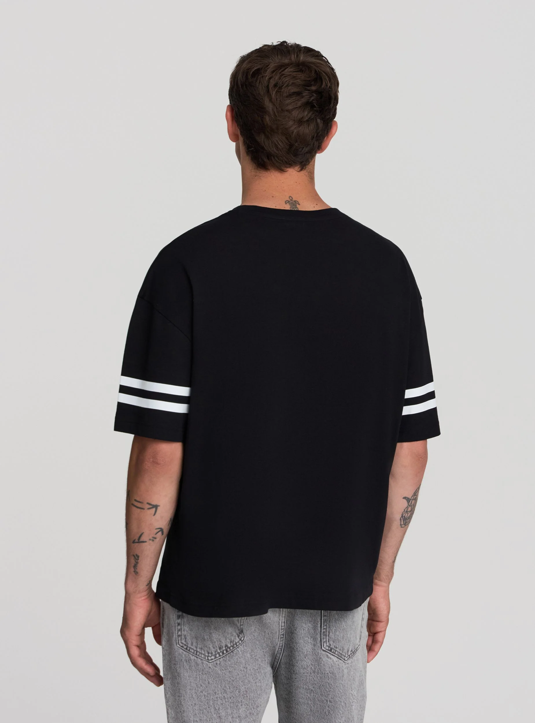 T-shirt boxy fit con numero - Image 3