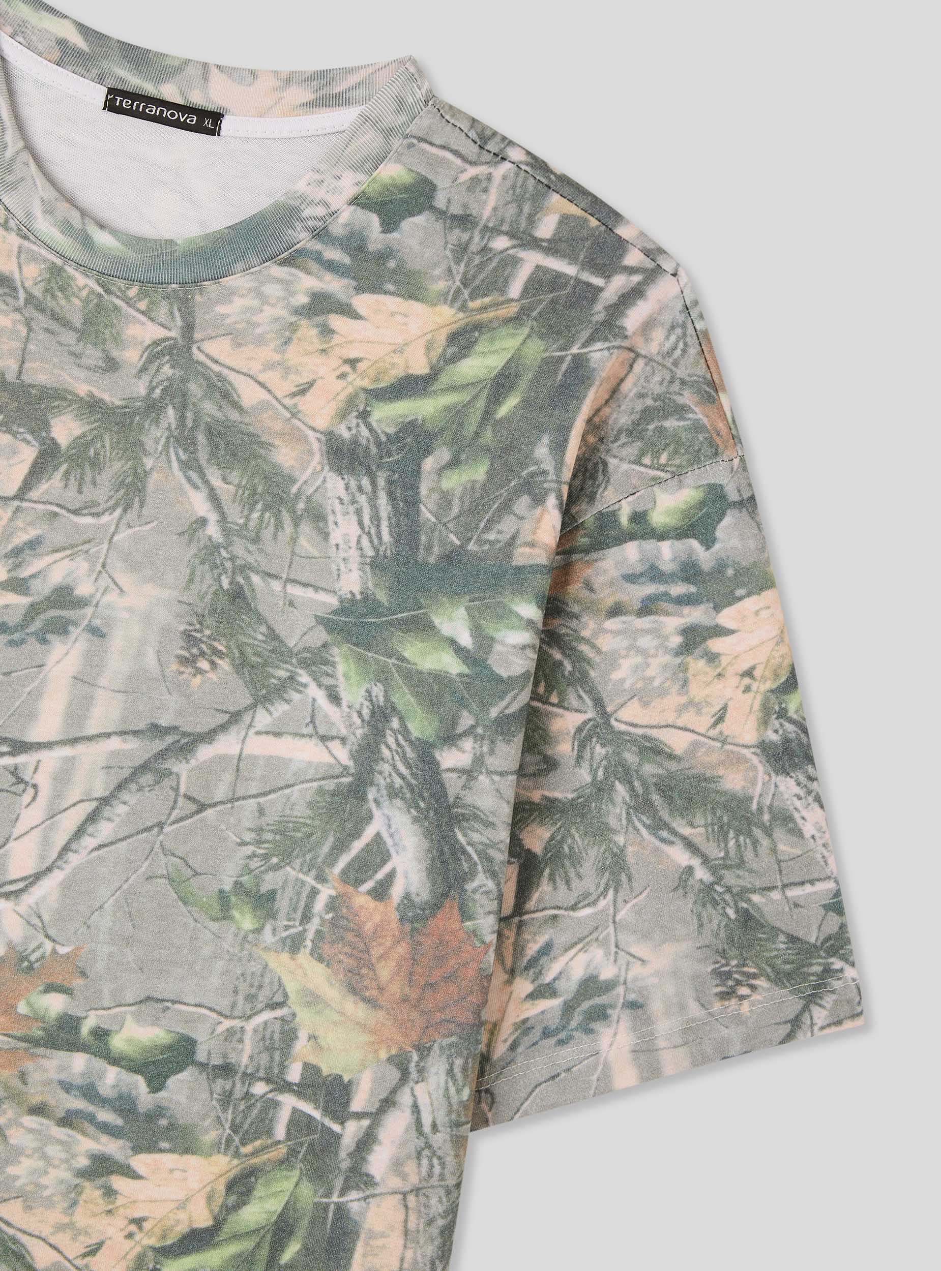 T-shirt boxy fit con stampa foglie