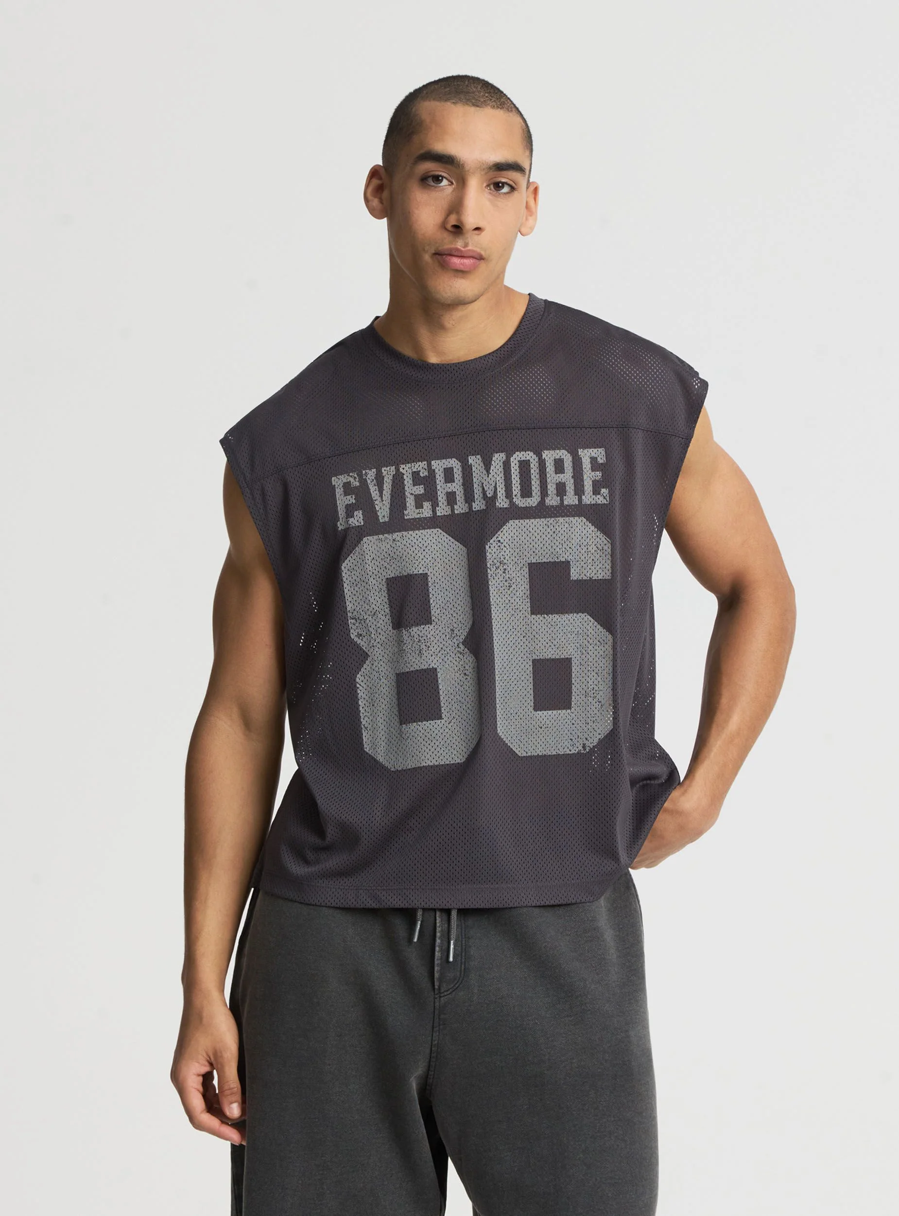 T-shirt boxy smanicata in rete con stampa college - Image 2