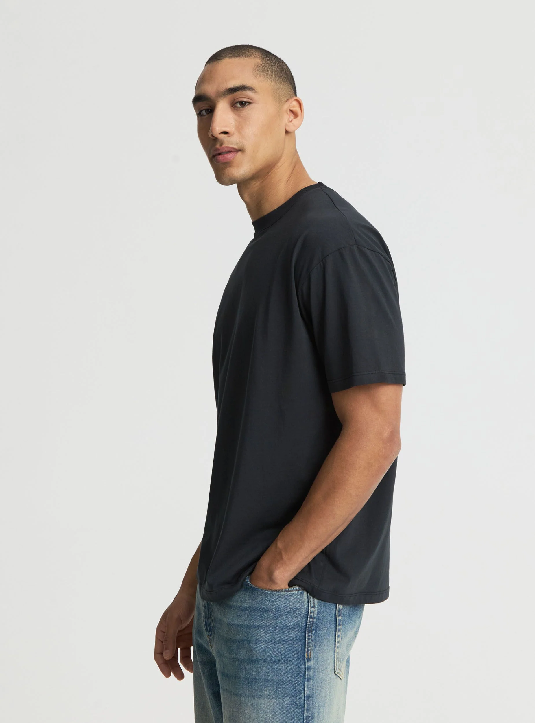 T-shirt comfort a tinta unita - Image 2