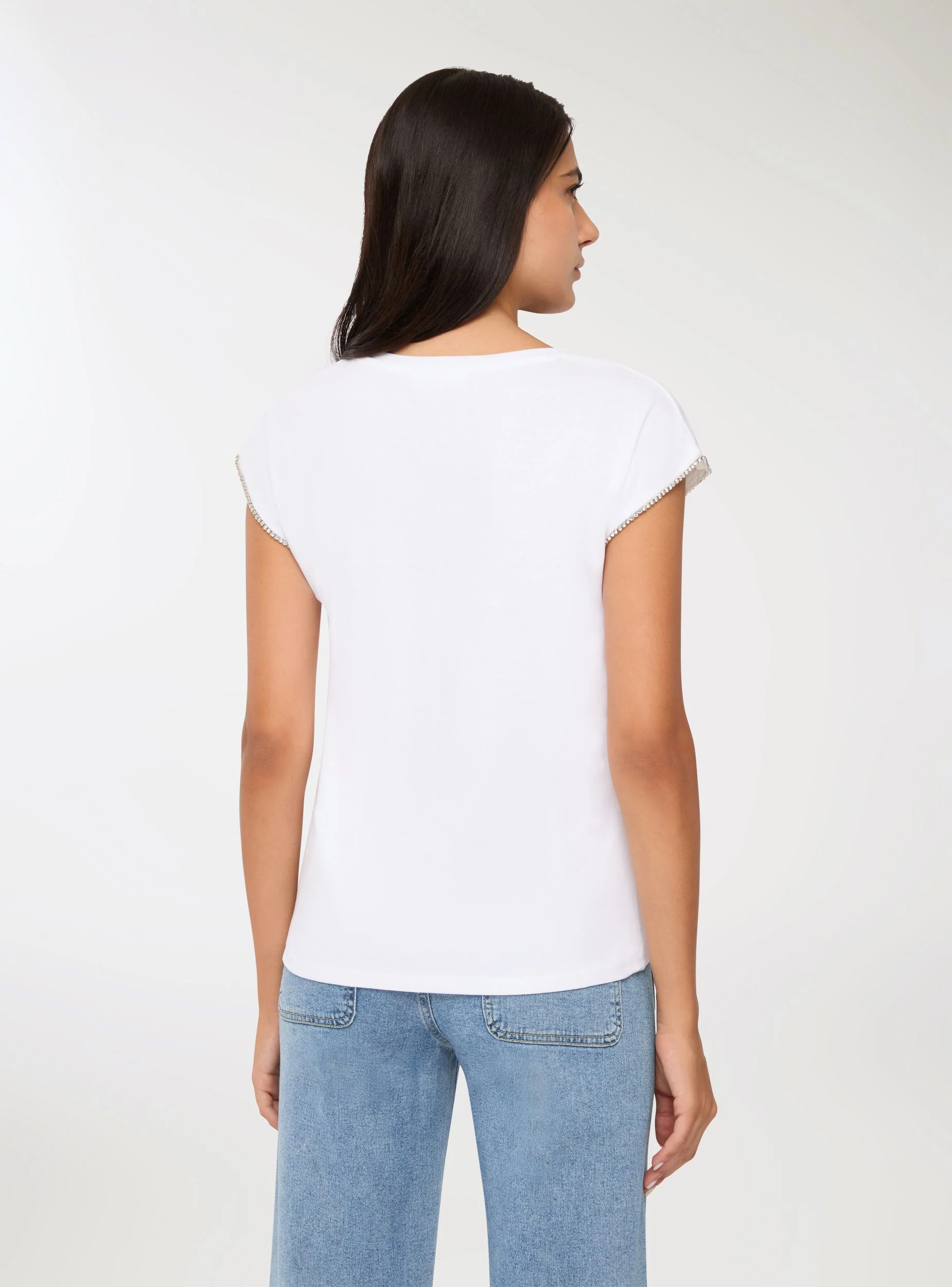 T-shirt con applicazioni - Image 4