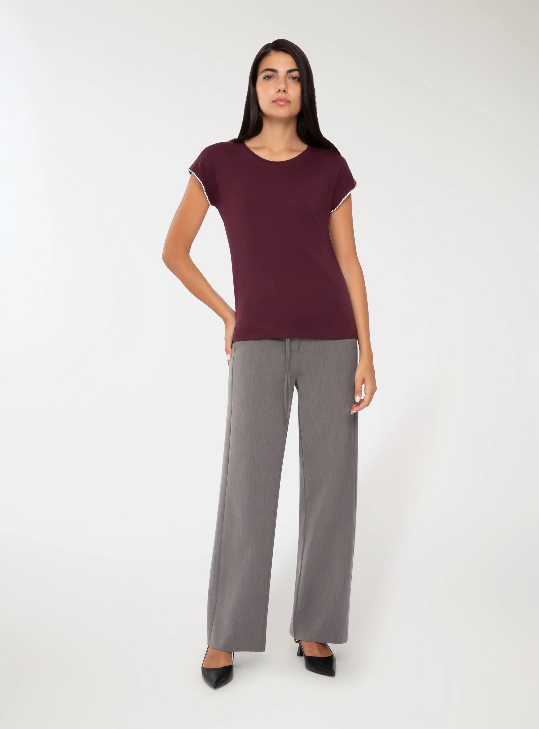 T-shirt con applicazioni - Image 3