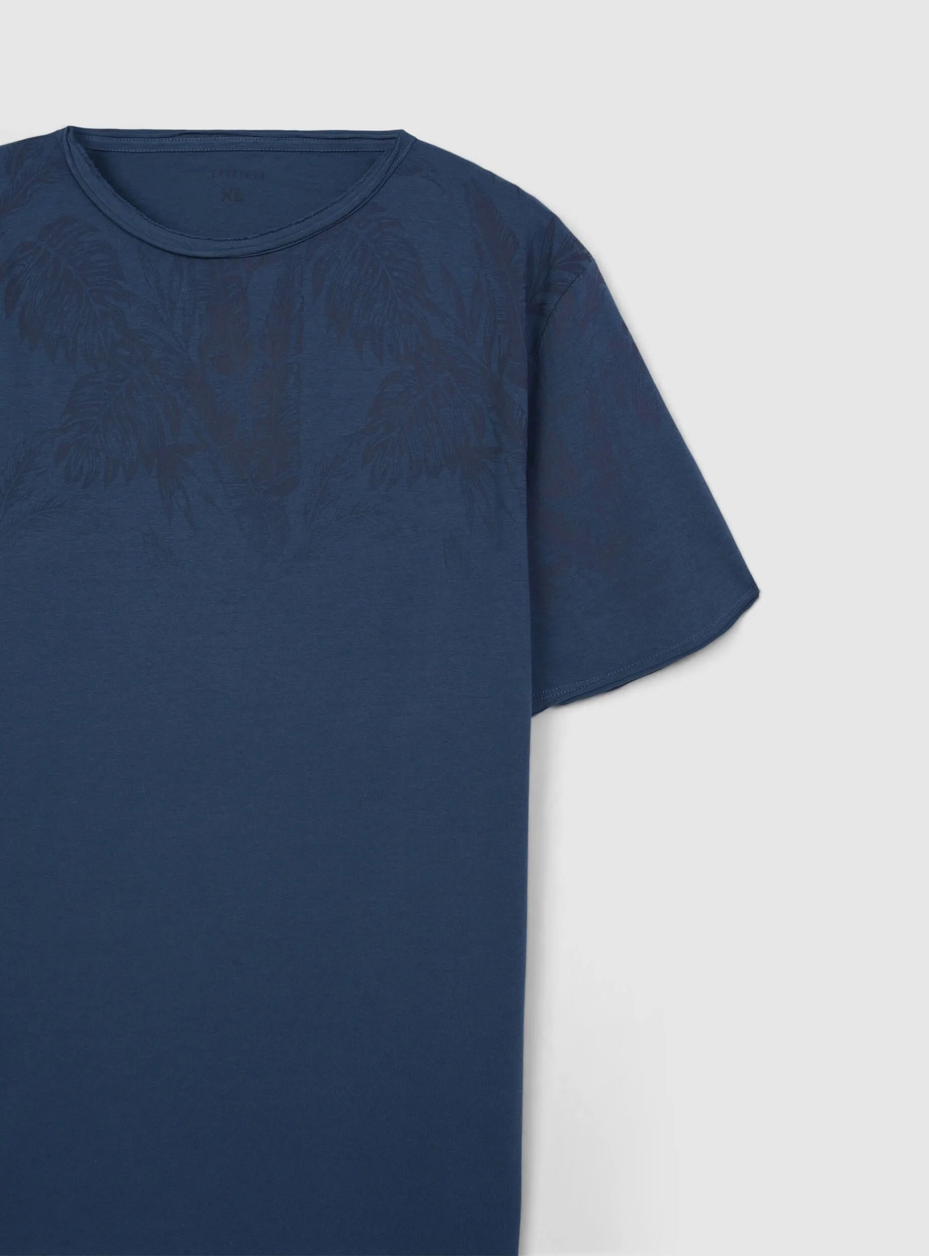 T-shirt con fantasia palme sulle spalle - Image 4
