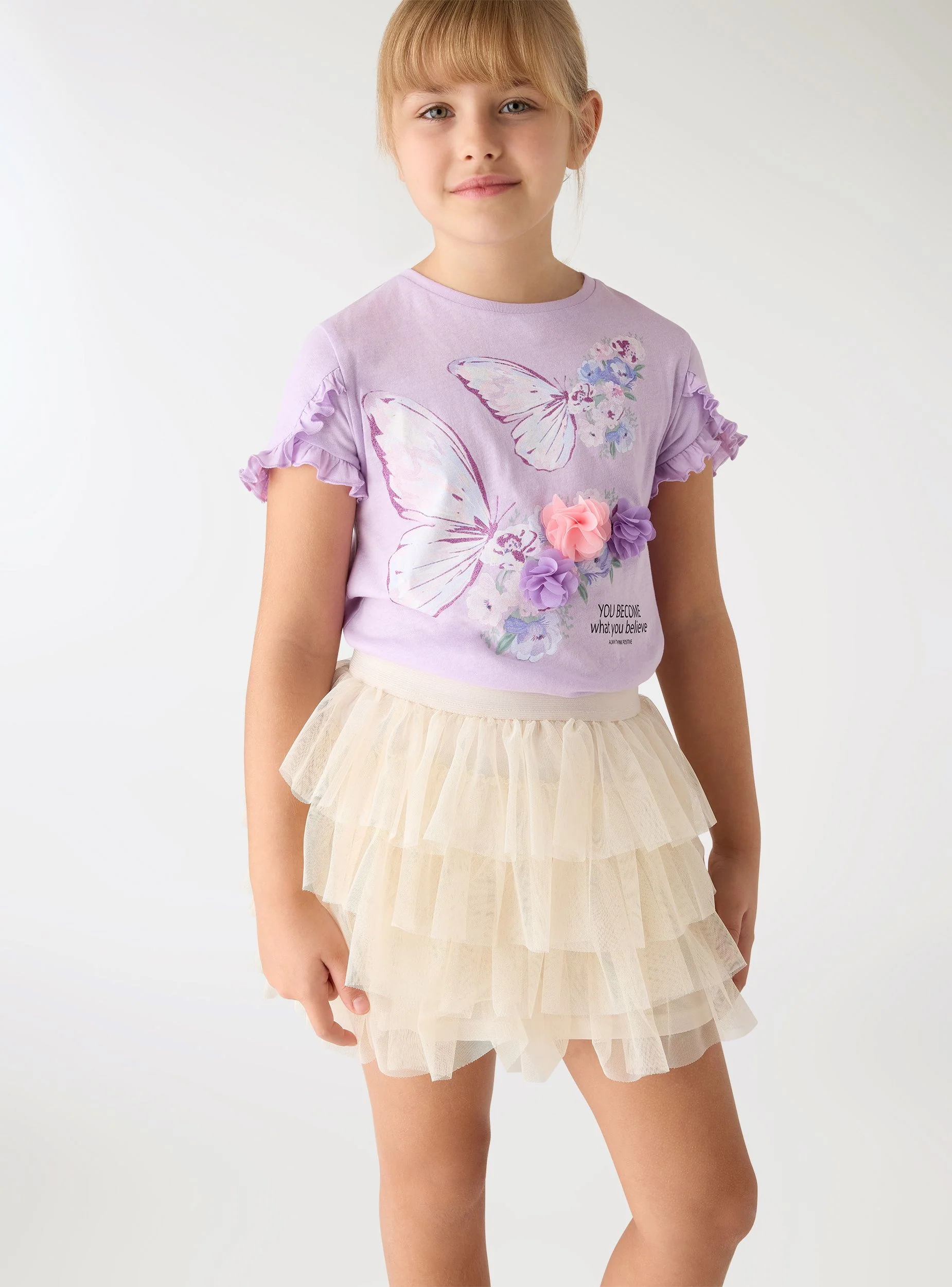 T-shirt con farfalle e applicazioni floreali - Image 7