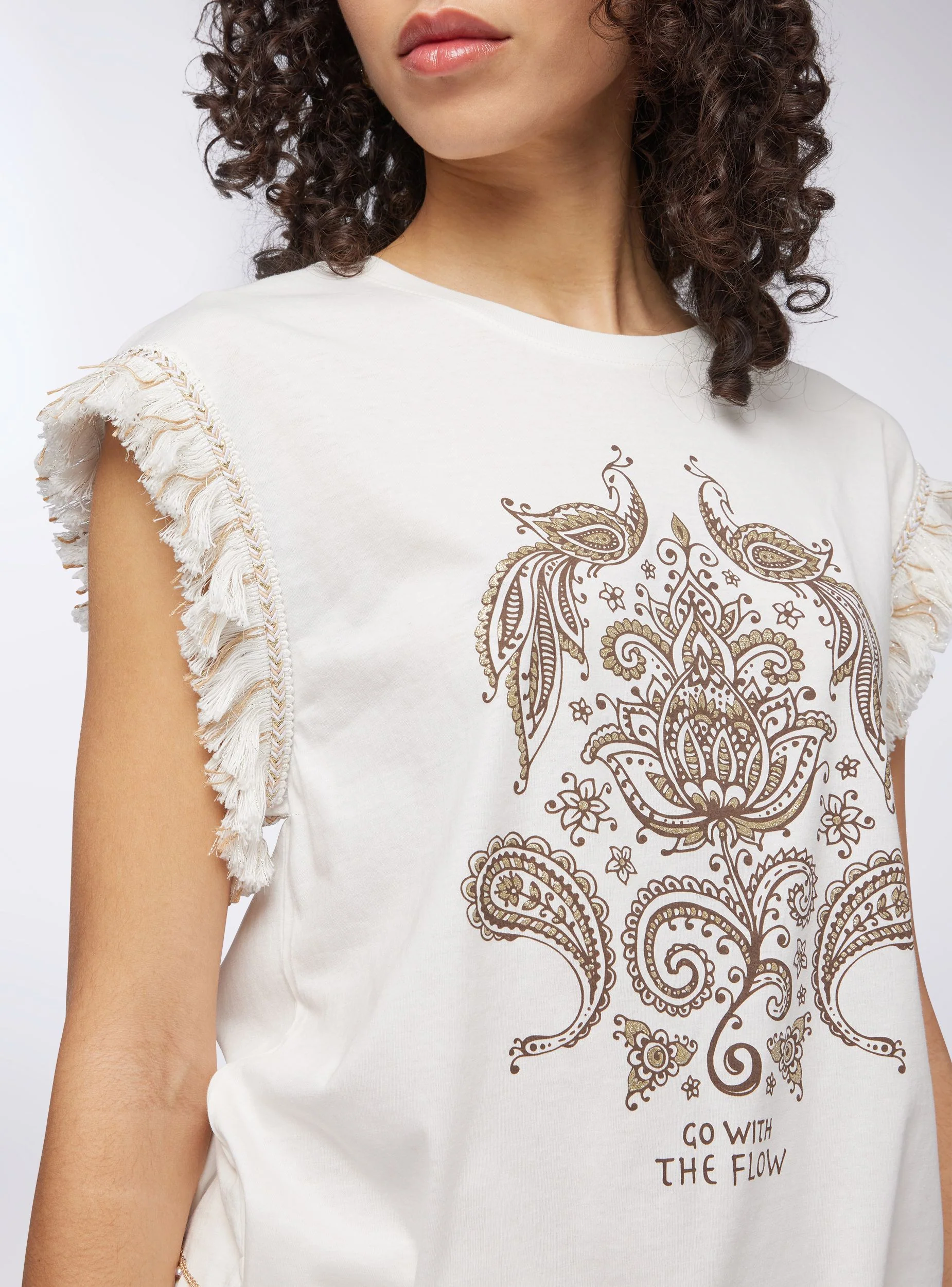 T-shirt con frange e stampa etnica - Image 3